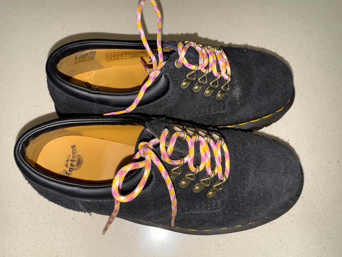 닥터마틴 8053 스웨이드 240mm 상품이미지1