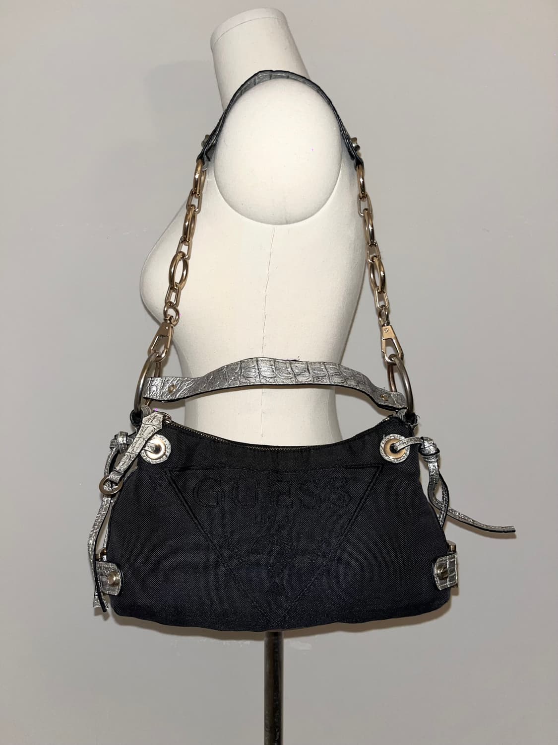 📦Y2K Guess mini shoulder bag 상품이미지1