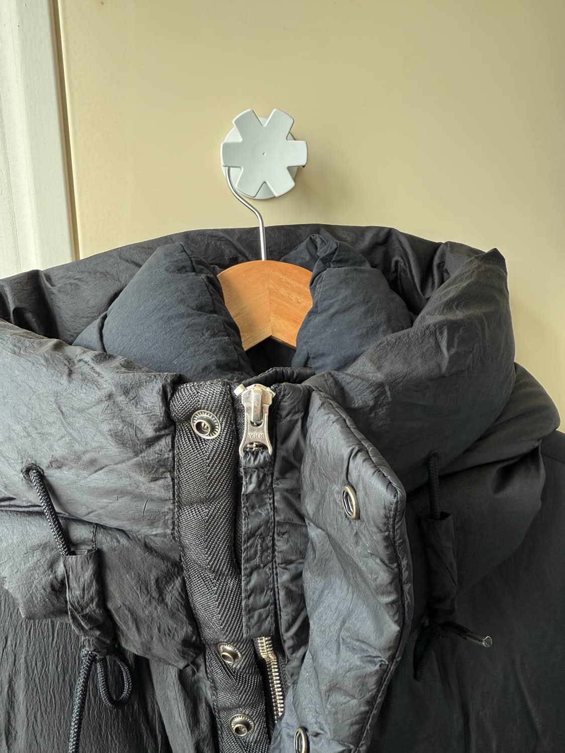 텐씨 알파인 다운 자켓 블랙 상품이미지3