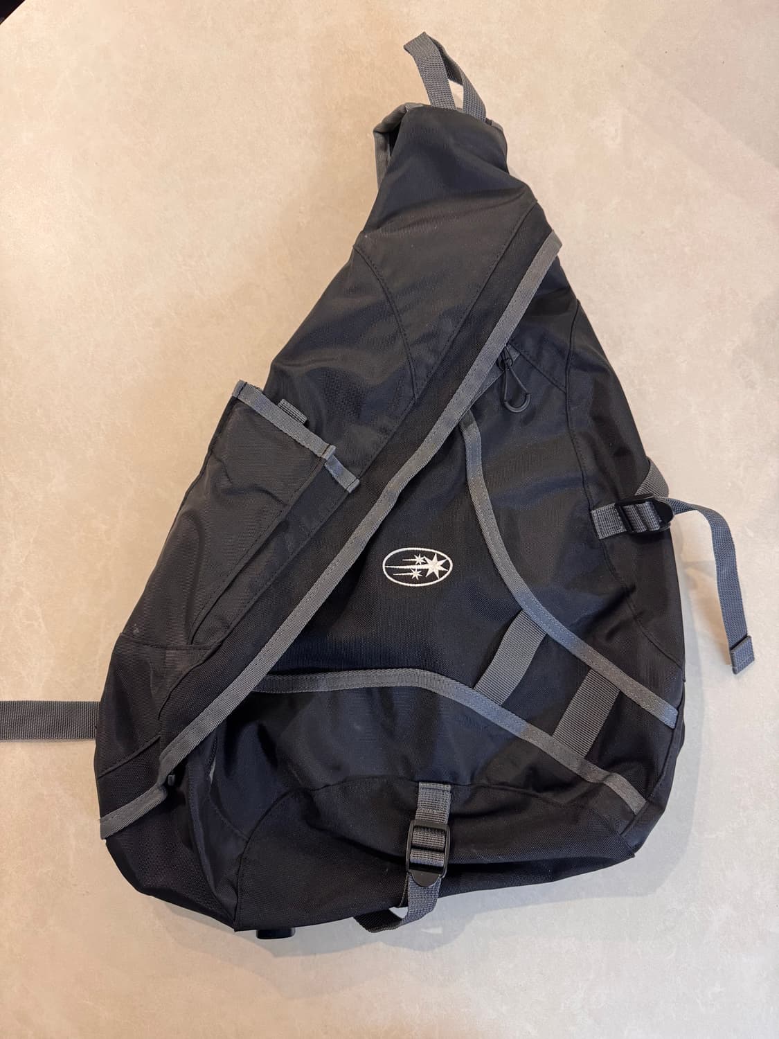 나이스고스트클럽 슬링백 상품이미지1