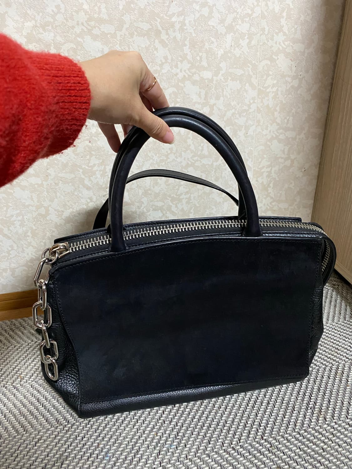 알렉산더 왕 블랙 아티카 가죽 스웨이드 사첼백 토트백 상품이미지1