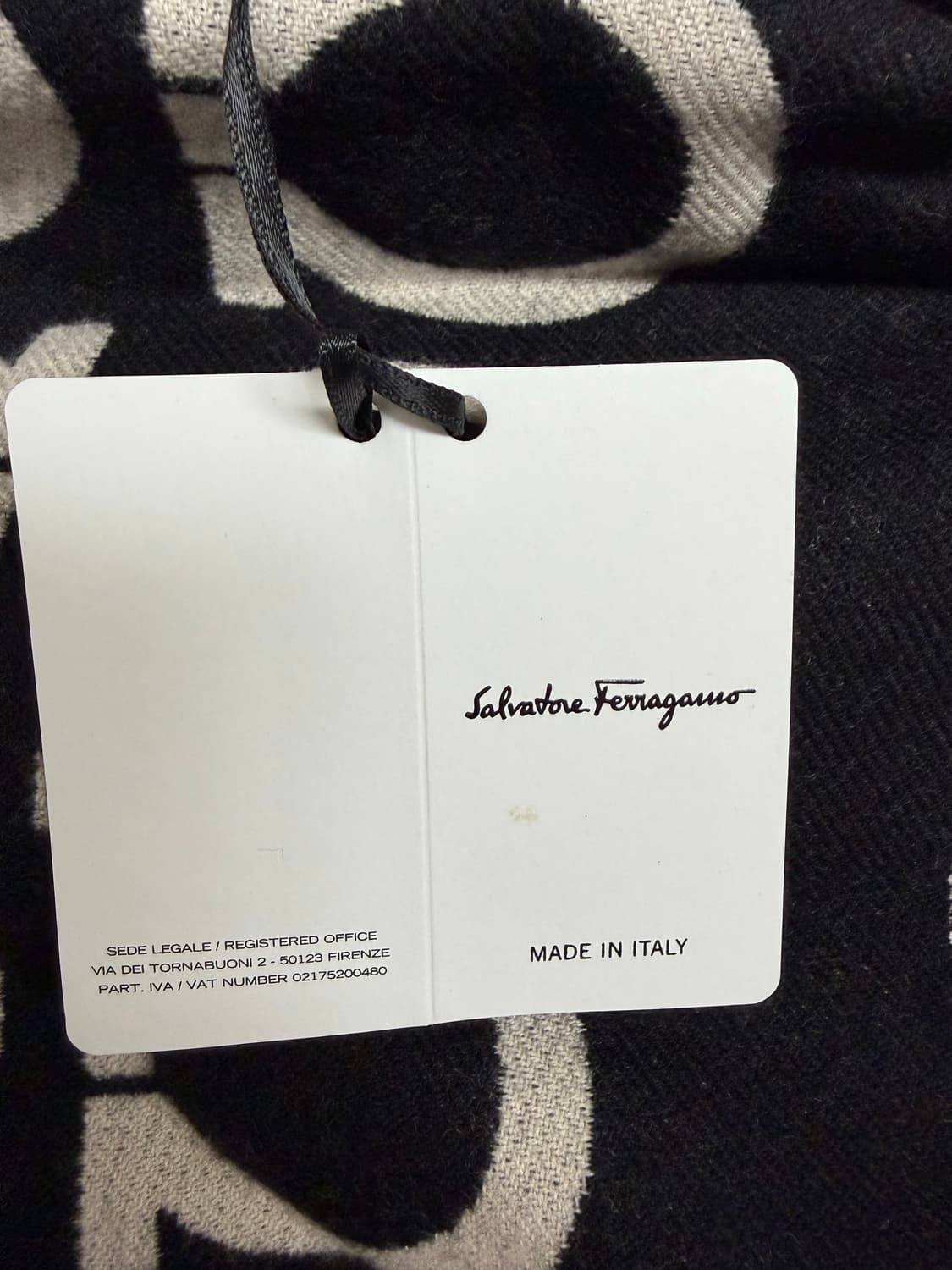 살바토레 페레가모 머플러 상품이미지3