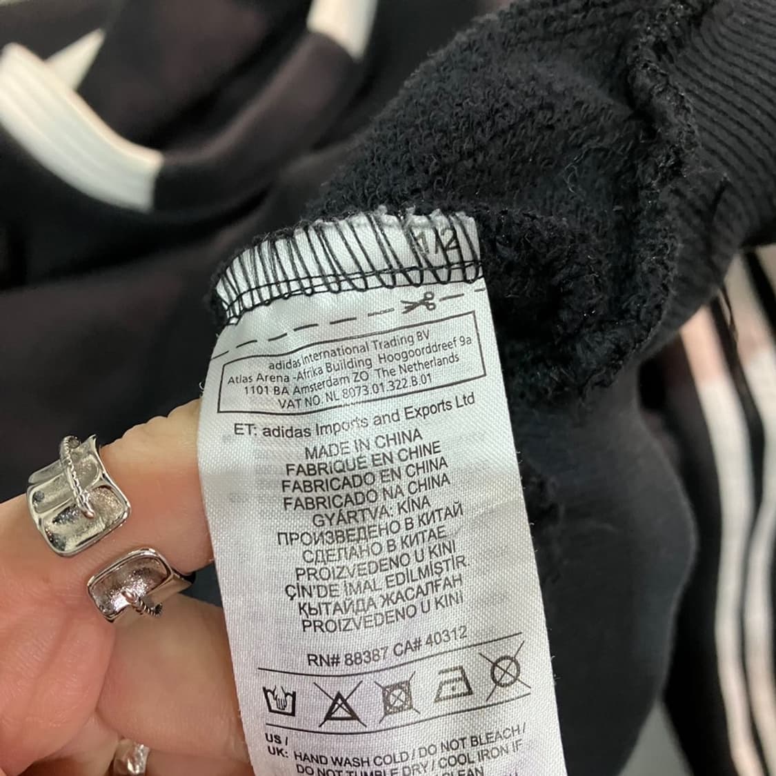 아디다스x고샤루브친스키 맨투맨 상품이미지6