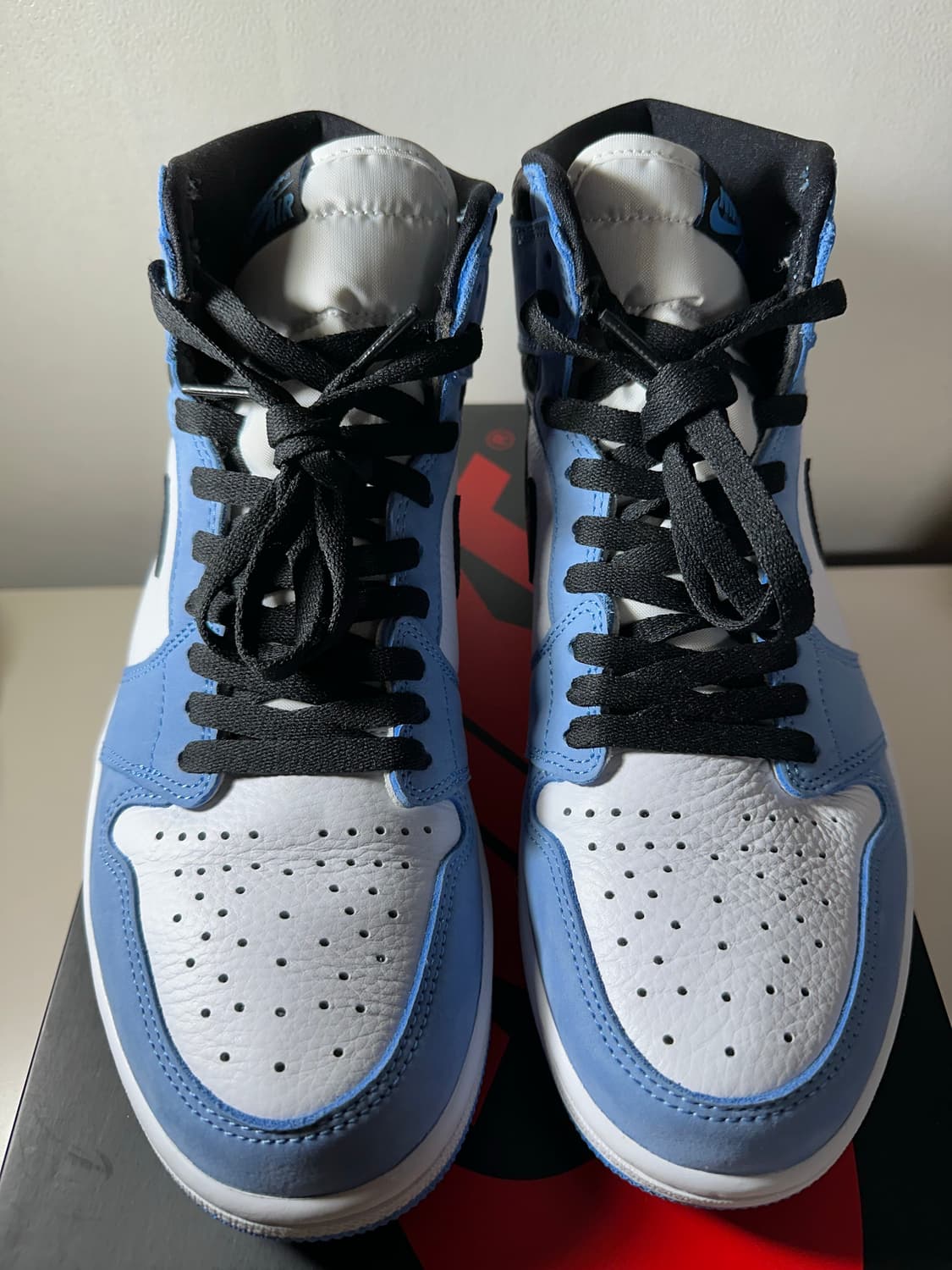 조던1하이 OG 유니버시티블루(나이키코리아탭,285사이즈,새상품급) 상품이미지4