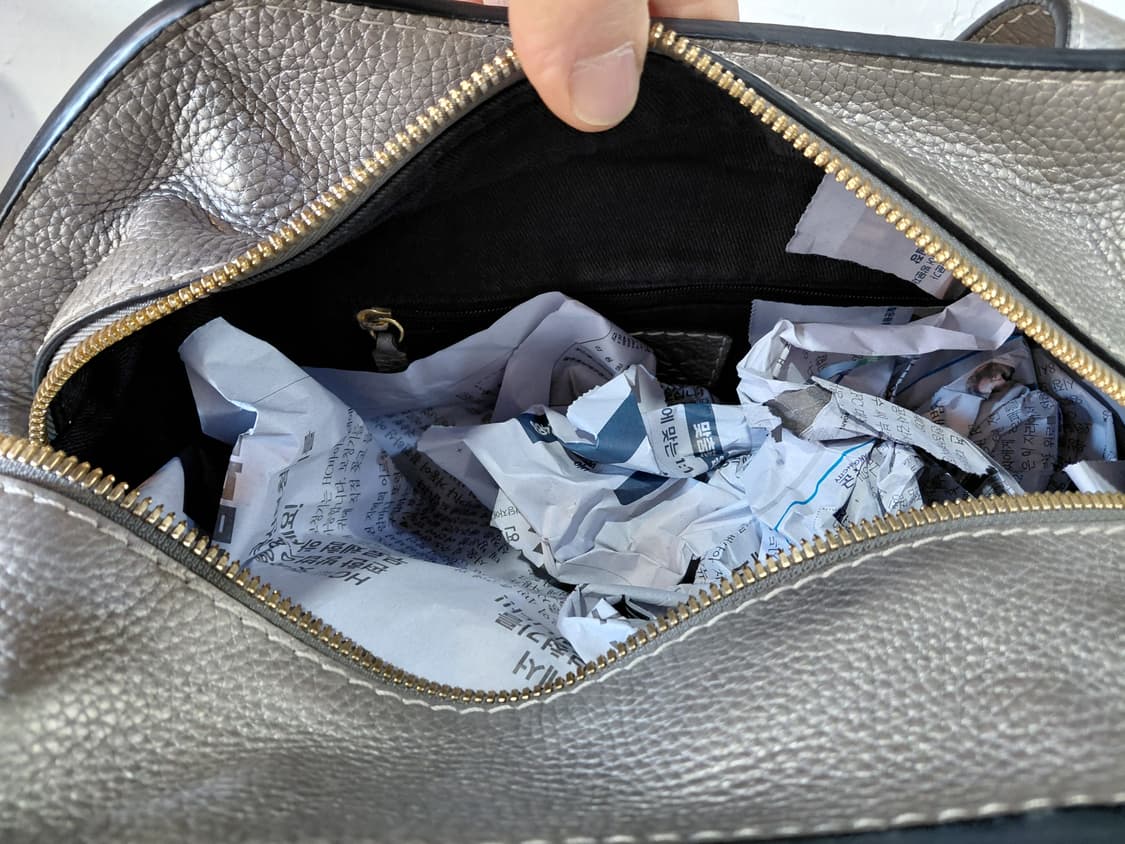 로에베터드백 상품이미지7