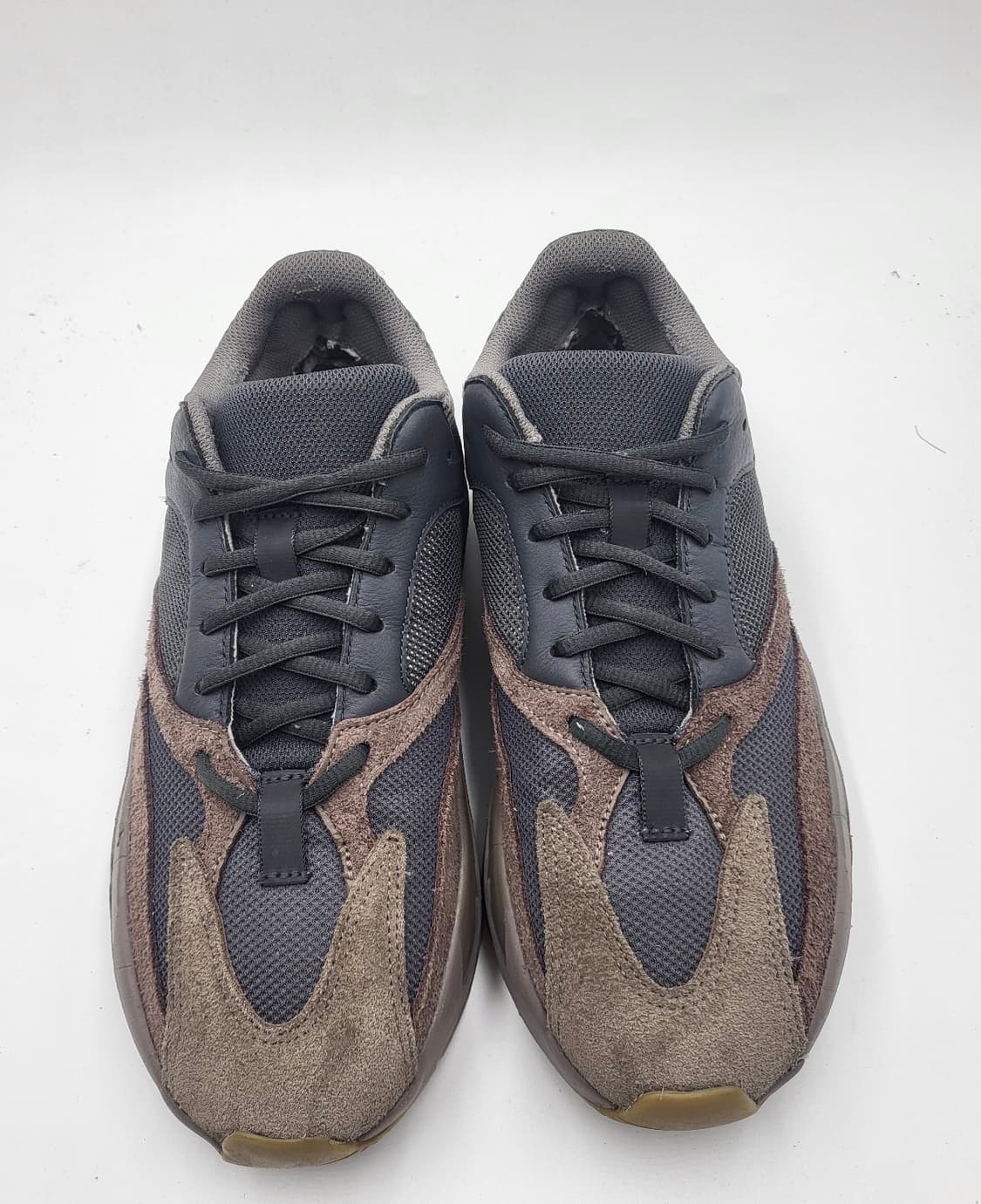 이지부스트 700 v1 모브 265 솔닷케어 완료 상품이미지1