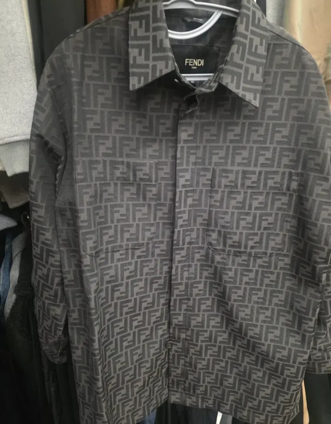 [300만원]펜디 자카드 오버셔츠 자켓 블랙 팝니다 상품이미지3