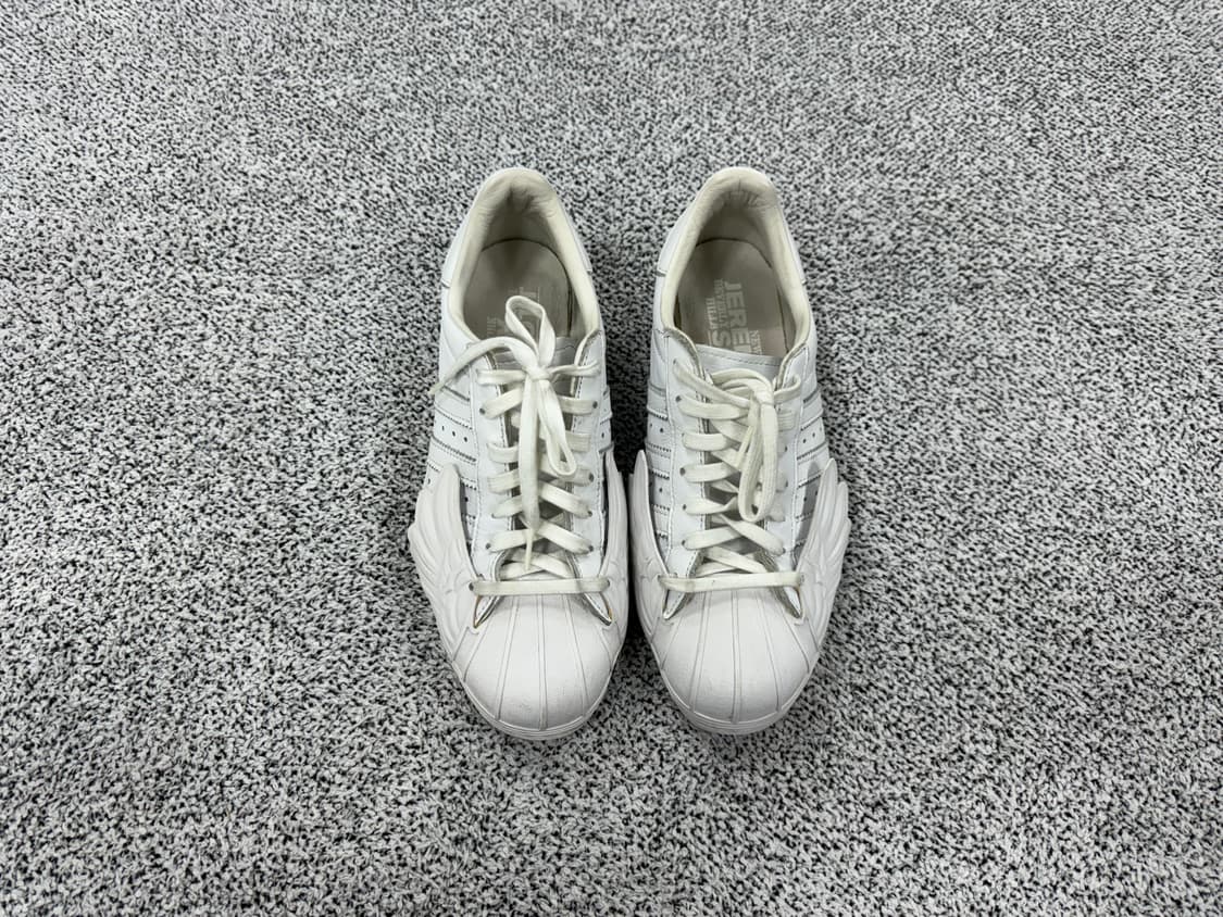 제레미스캇x아디다스 슈퍼스타 상품이미지1