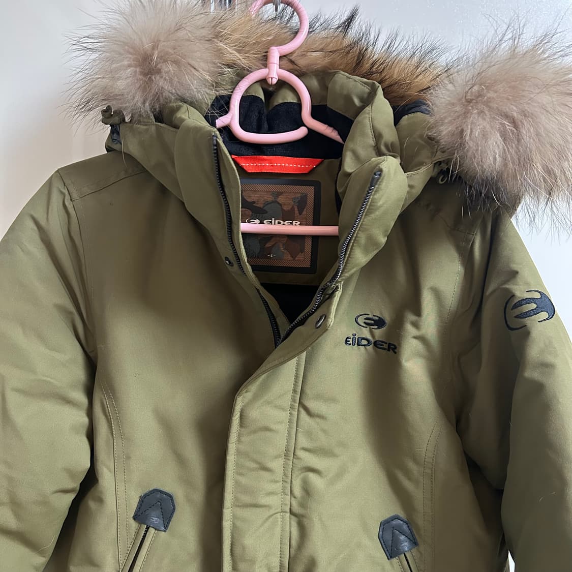 아이더 울프죠 카키 오리털 패딩 상품이미지4