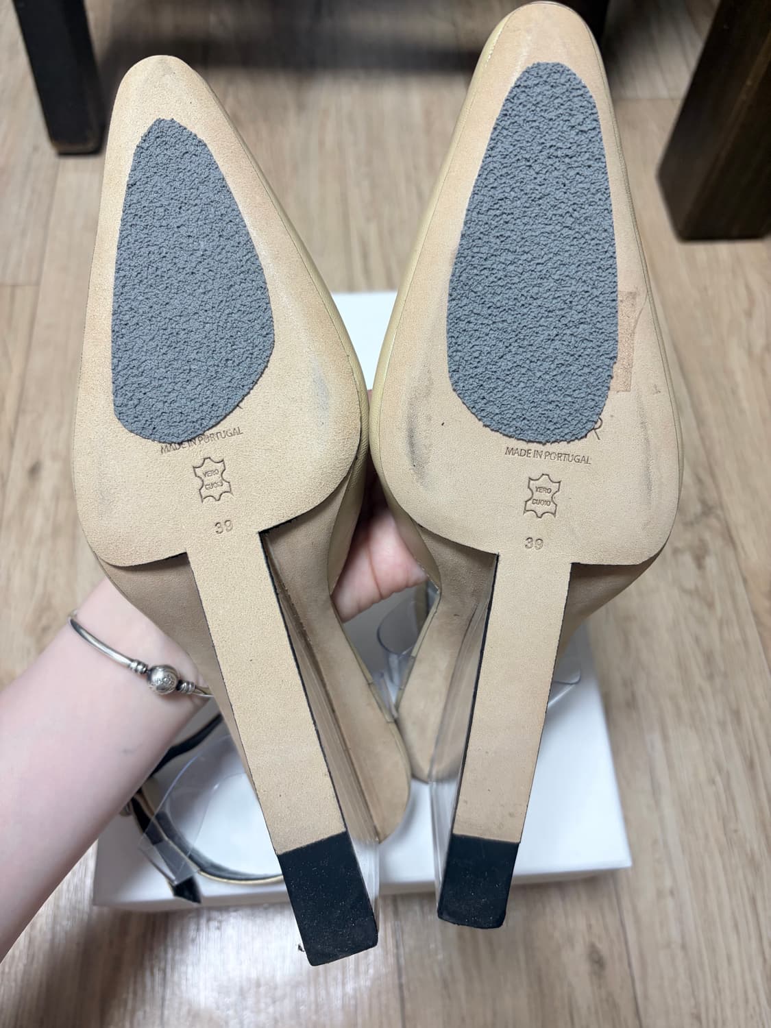 바이파 렉스 투명 힐 펌프스 상품이미지4