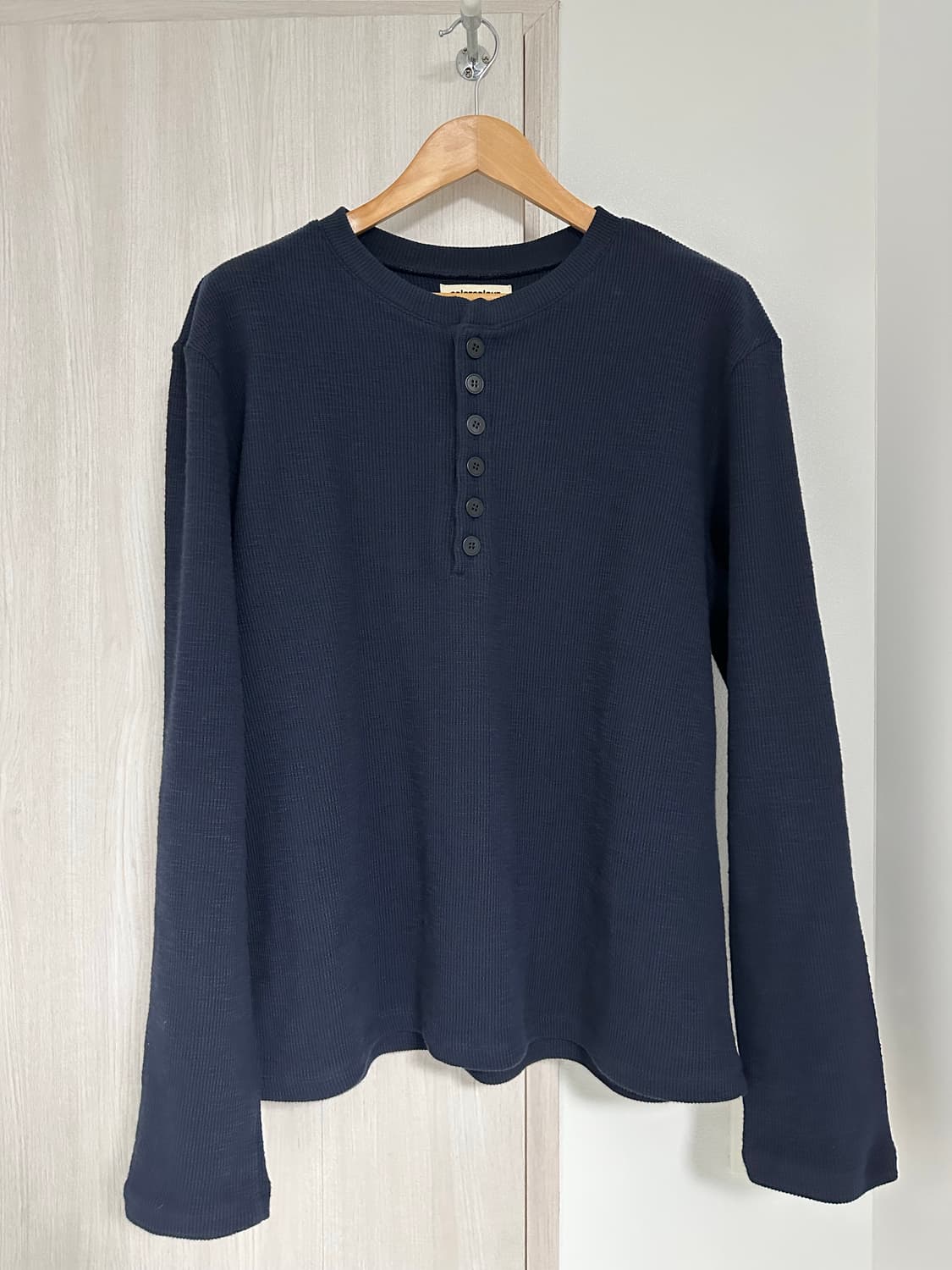 [3]컬러컬러 버튼 헨리넥 네이비 상품이미지2