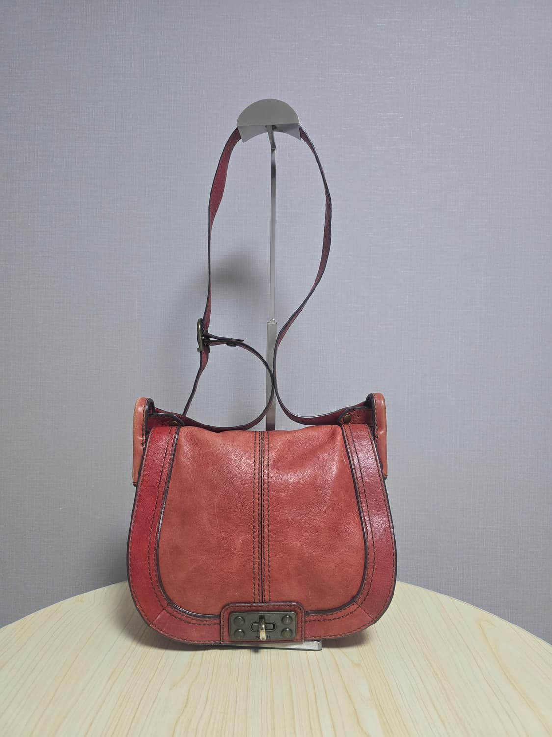 Fossil 레더 바디백  상품이미지4