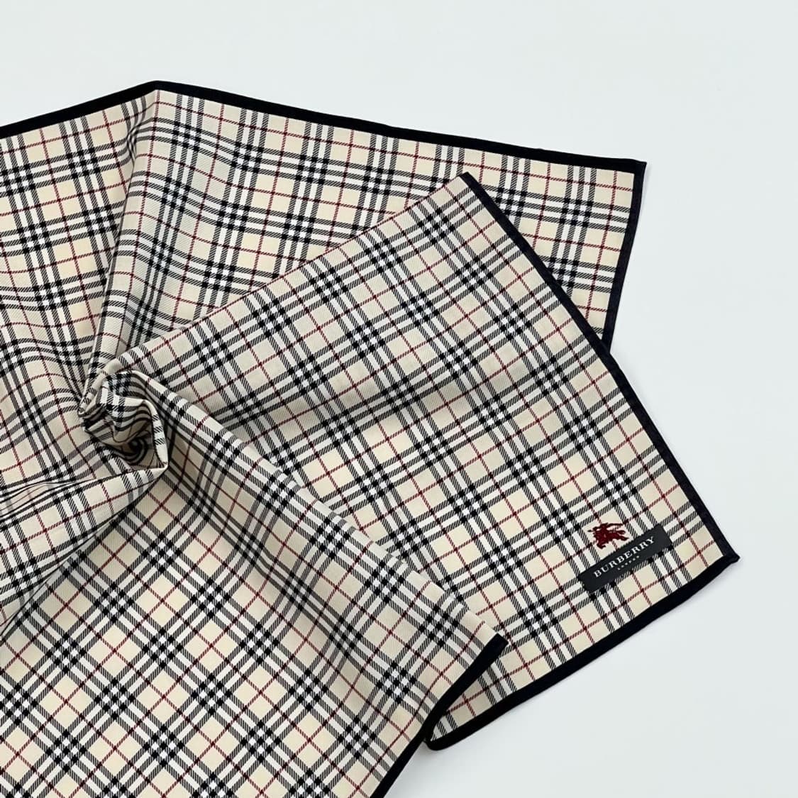 (새상품) burberry/ 버버리 쁘띠스카프 손수건 상품이미지1