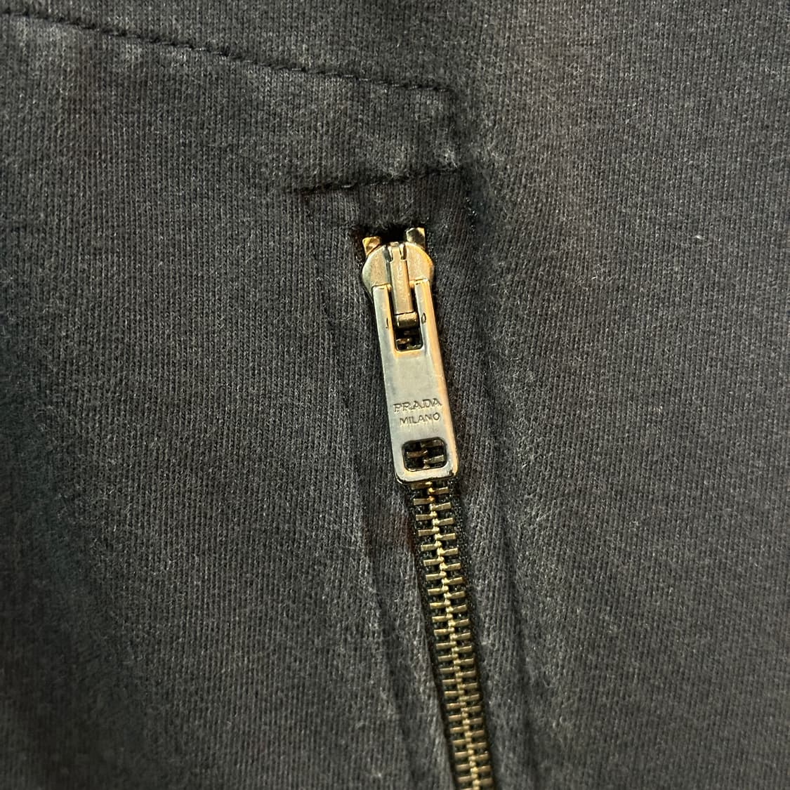 프라다 스포츠 라인 후드 집업 자켓  상품이미지5