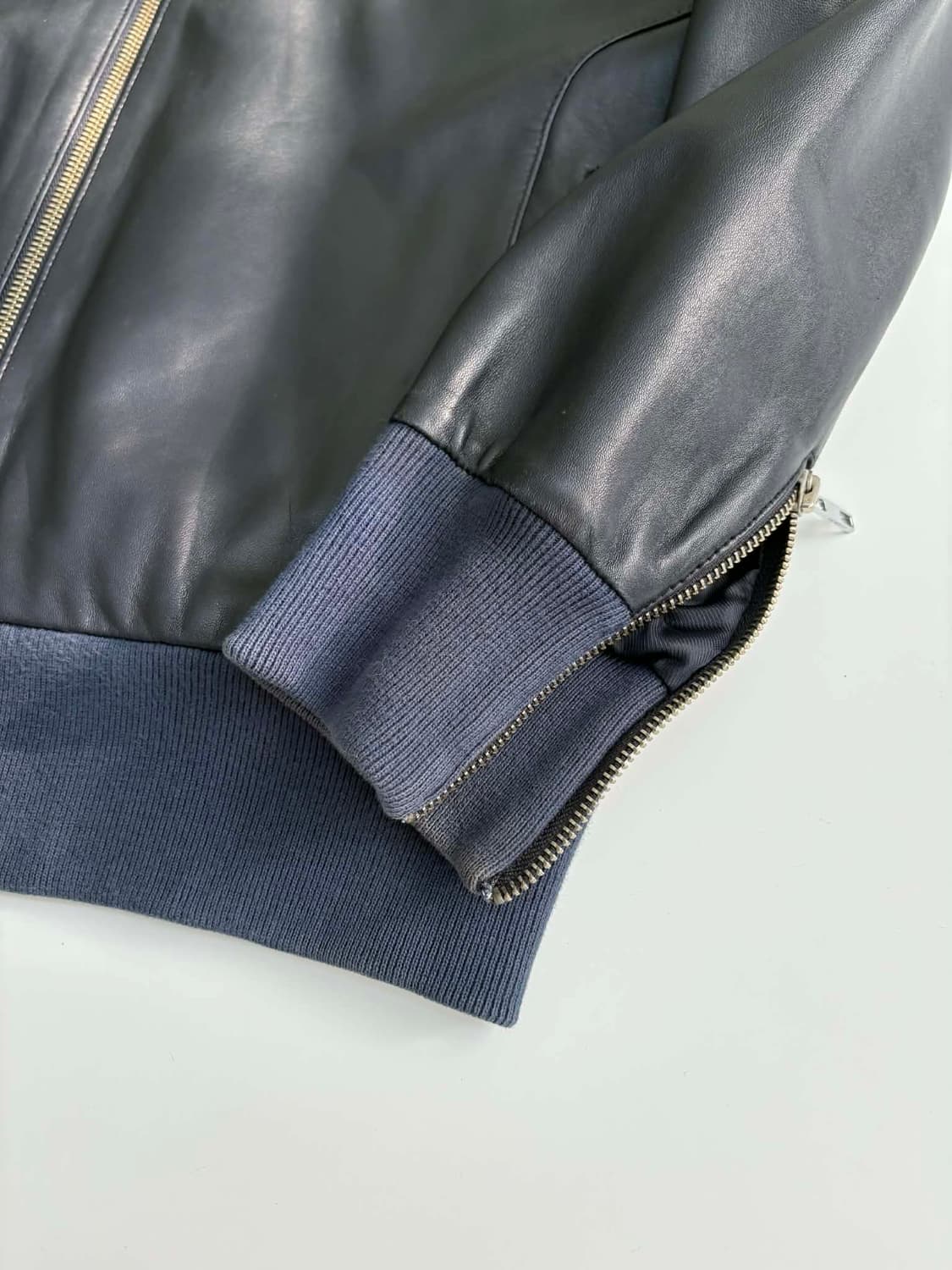 [95] 지방시 양가죽 매장판 블루종 맨즈 자켓 상품이미지5