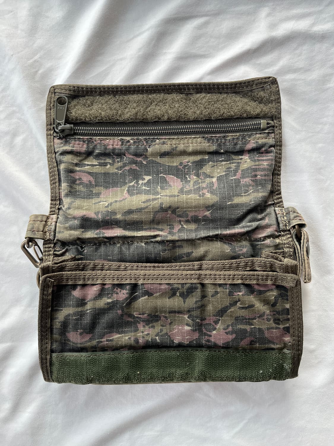 히스테릭 글래머 아카이브 카모 이블 러브버즈 패치 숄더 백 상품이미지9