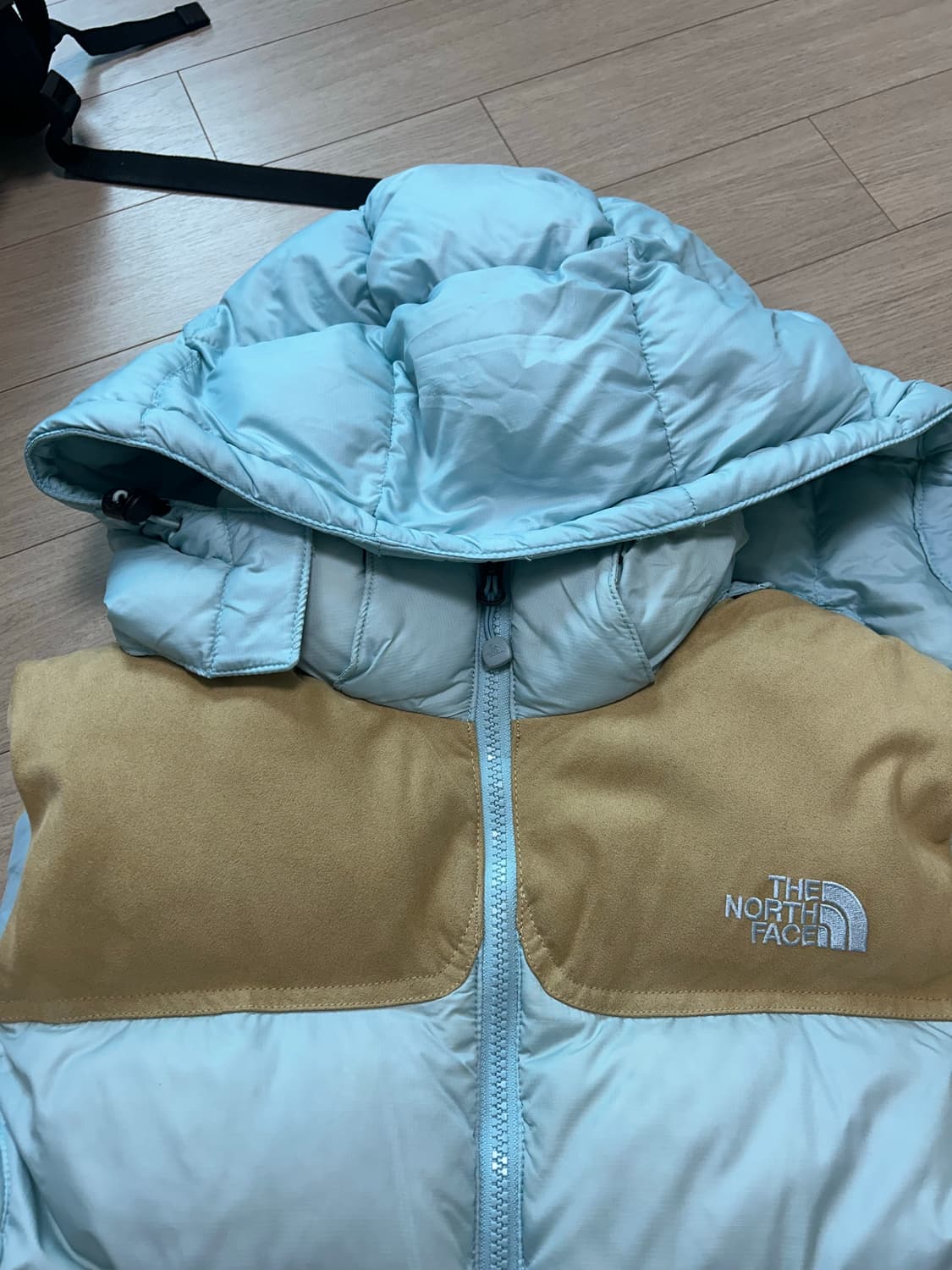 노스페이스 대장템 희귀템 패딩조끼 하늘색 시나모롤 상품이미지1
