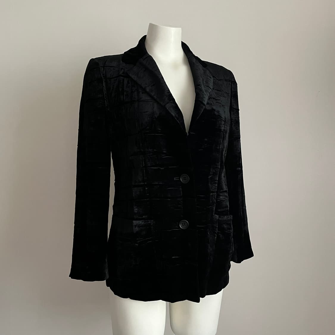 issey miyake pleated velvet blazer 상품이미지5