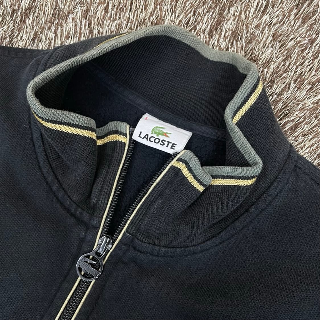 라코스테 LACOSTE 블랙 배색 로고자수 집업 스웻자켓 105 상품이미지2