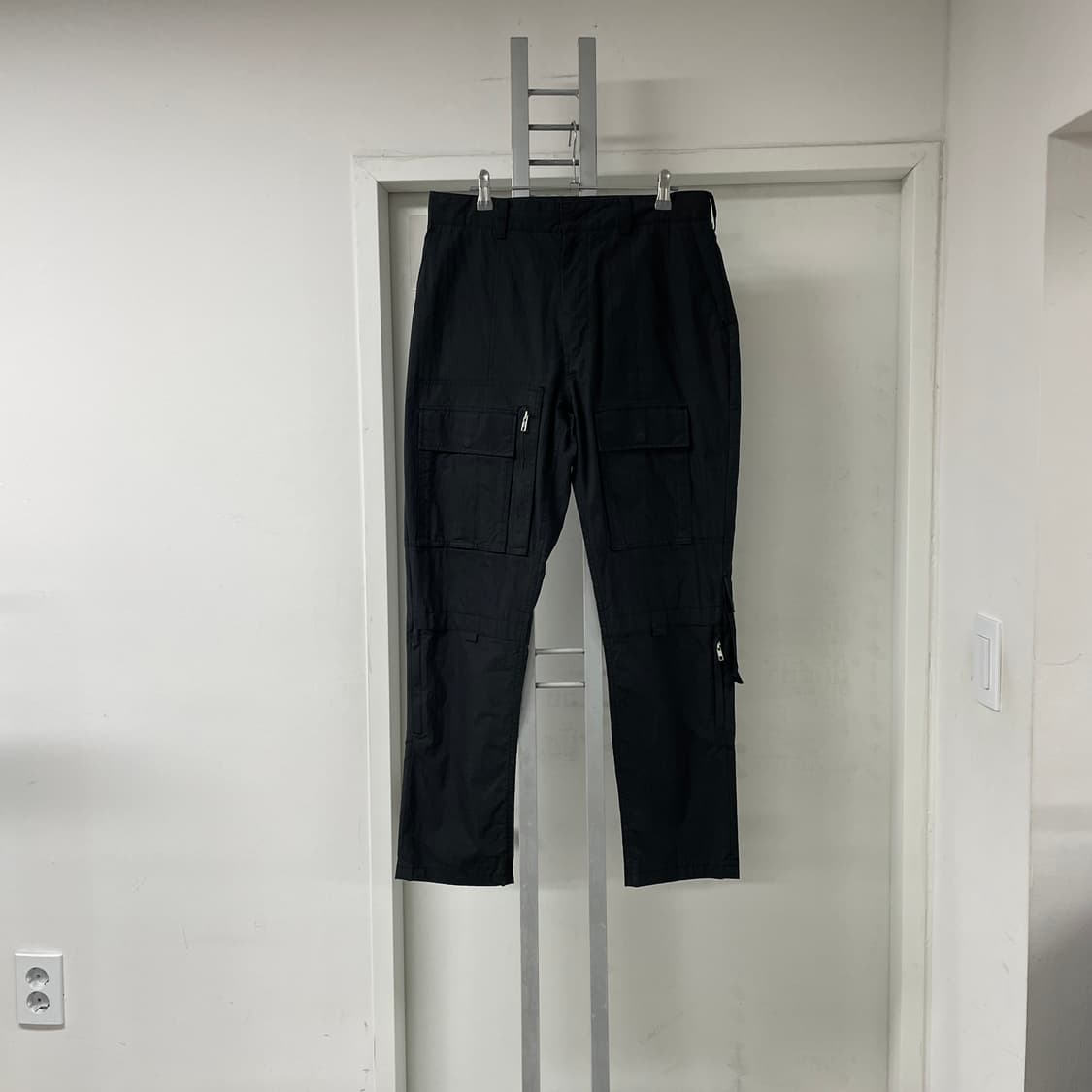 준지 멀티 포켓 카고 팬츠 블랙 46 상품이미지1