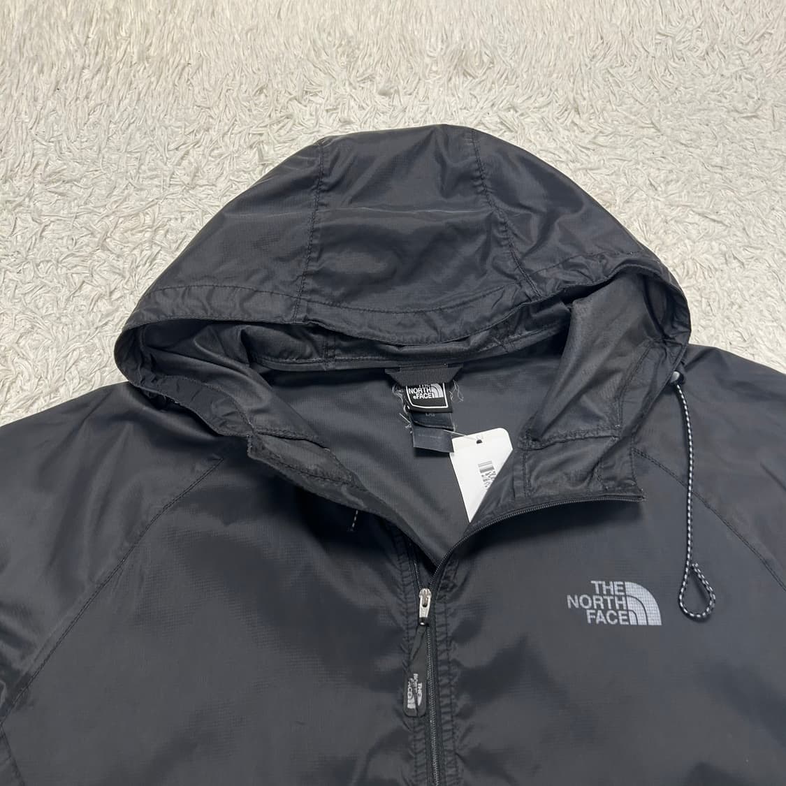 The North Face Black Windbreaker 상품이미지5