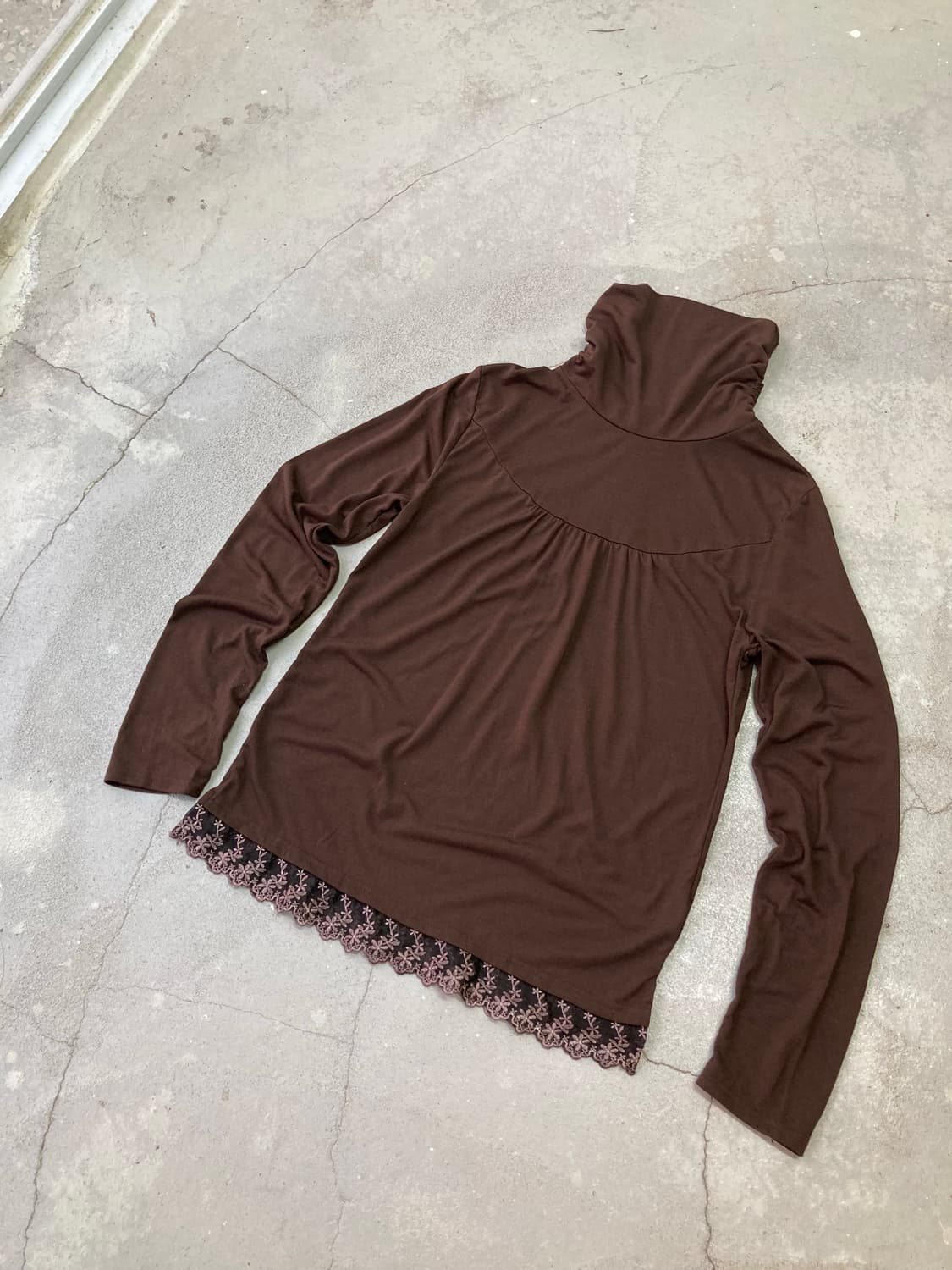 brown shirred lace turtleneck top 상품이미지2