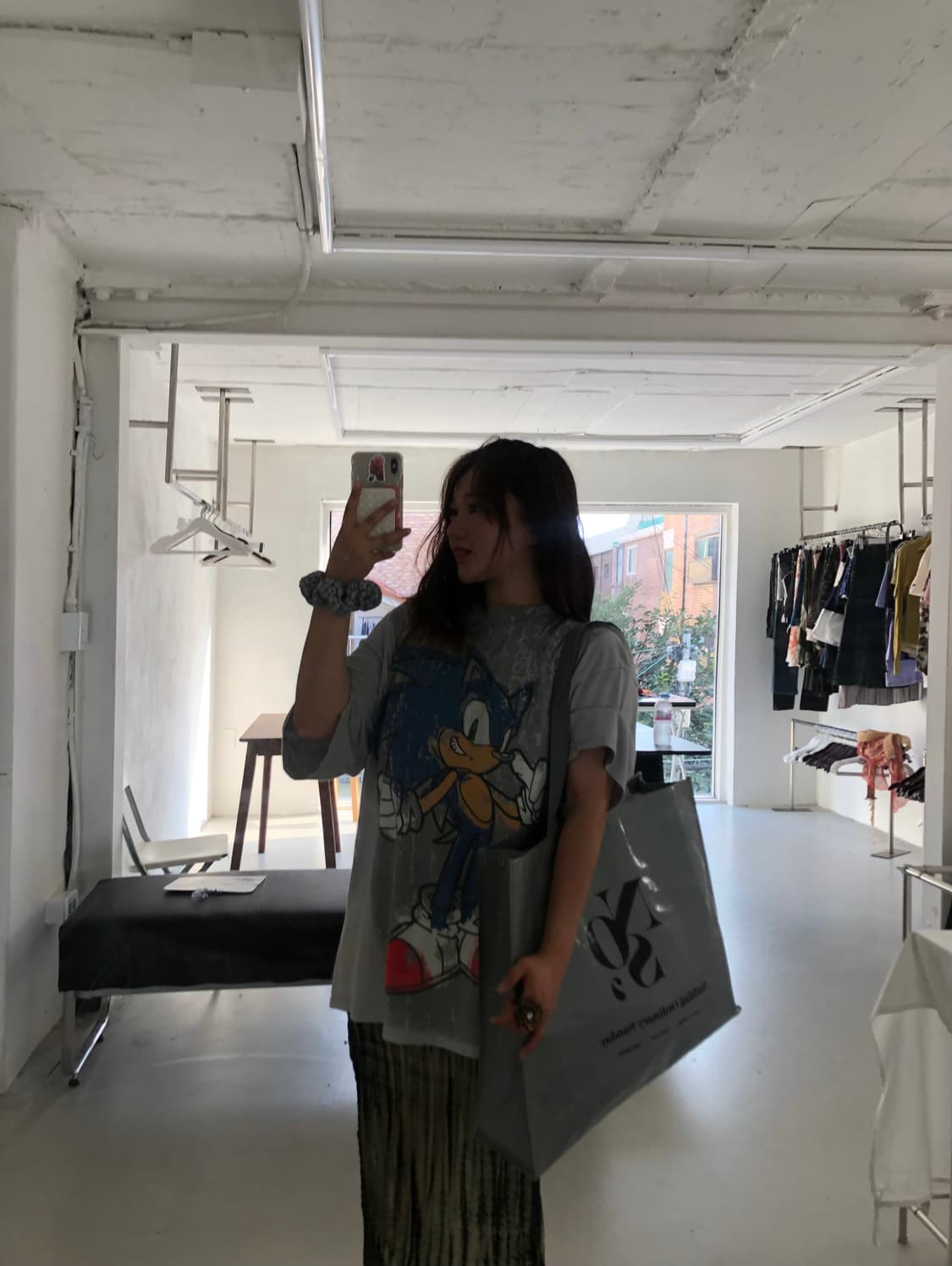 Sonic the hedgehog gray t  상품이미지3