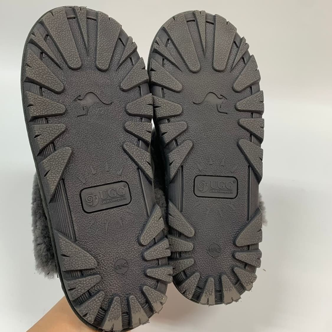 UGG 양털 스웨이드 슬리퍼 다크그레이 260~265 상품이미지2