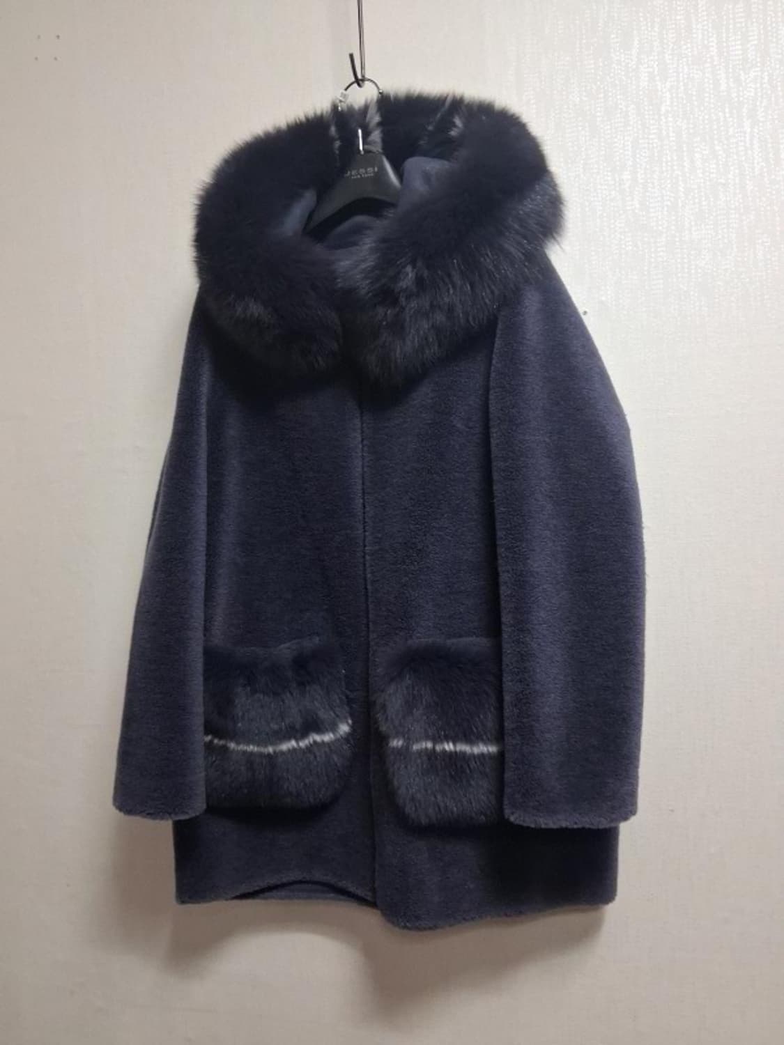 A&D AUSTRLIAN 양털퍼 쟈켓 사가폭스포켓 후드트리밍 55
국내판 상품이미지1