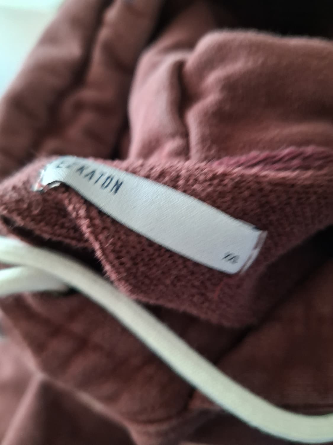 에즈카톤 버건디 후드티 상품이미지2