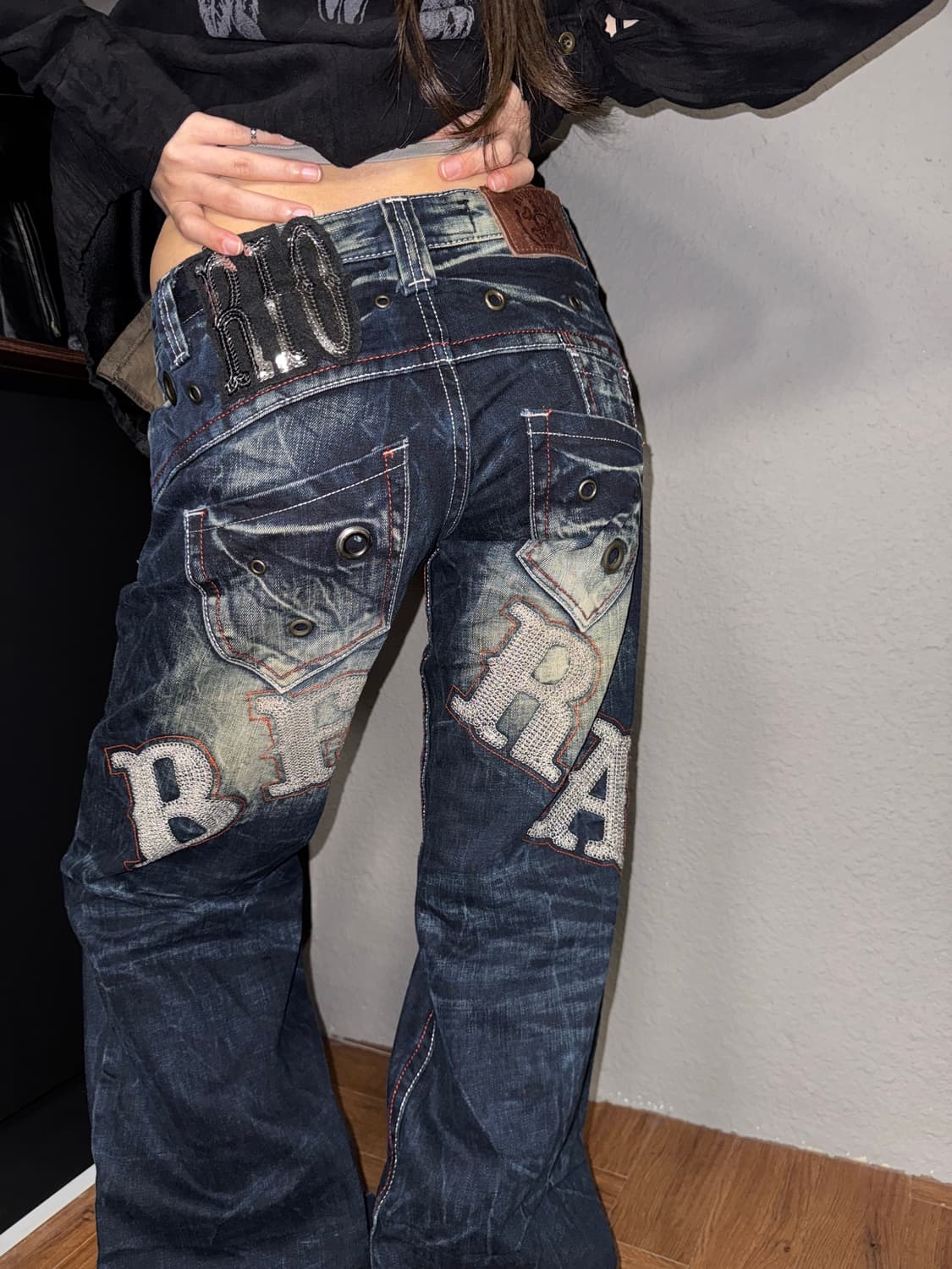 RIOBERA 리오베라 로우라이즈 자수 데님팬츠 상품이미지8