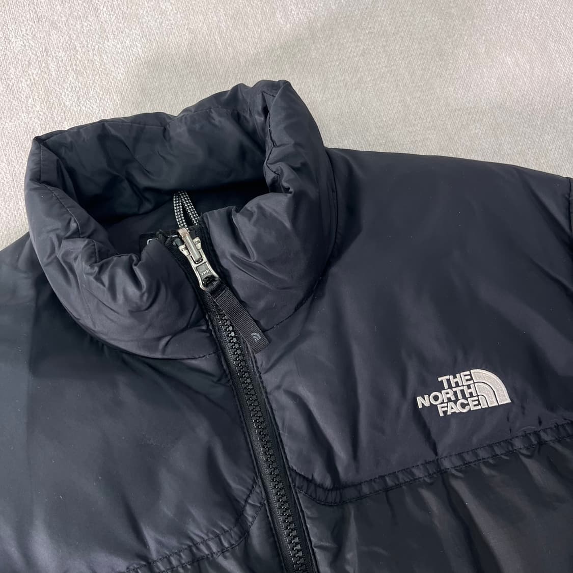 100 노스페이스 센터로고 600 경량 패딩 상품이미지3