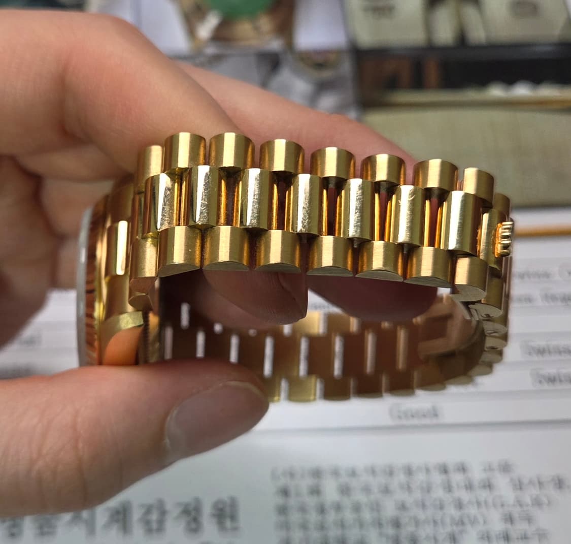 롤렉스 데이데이트 18238 헐크 18K올금통 바게트&다이아 (감정서 포 상품이미지7