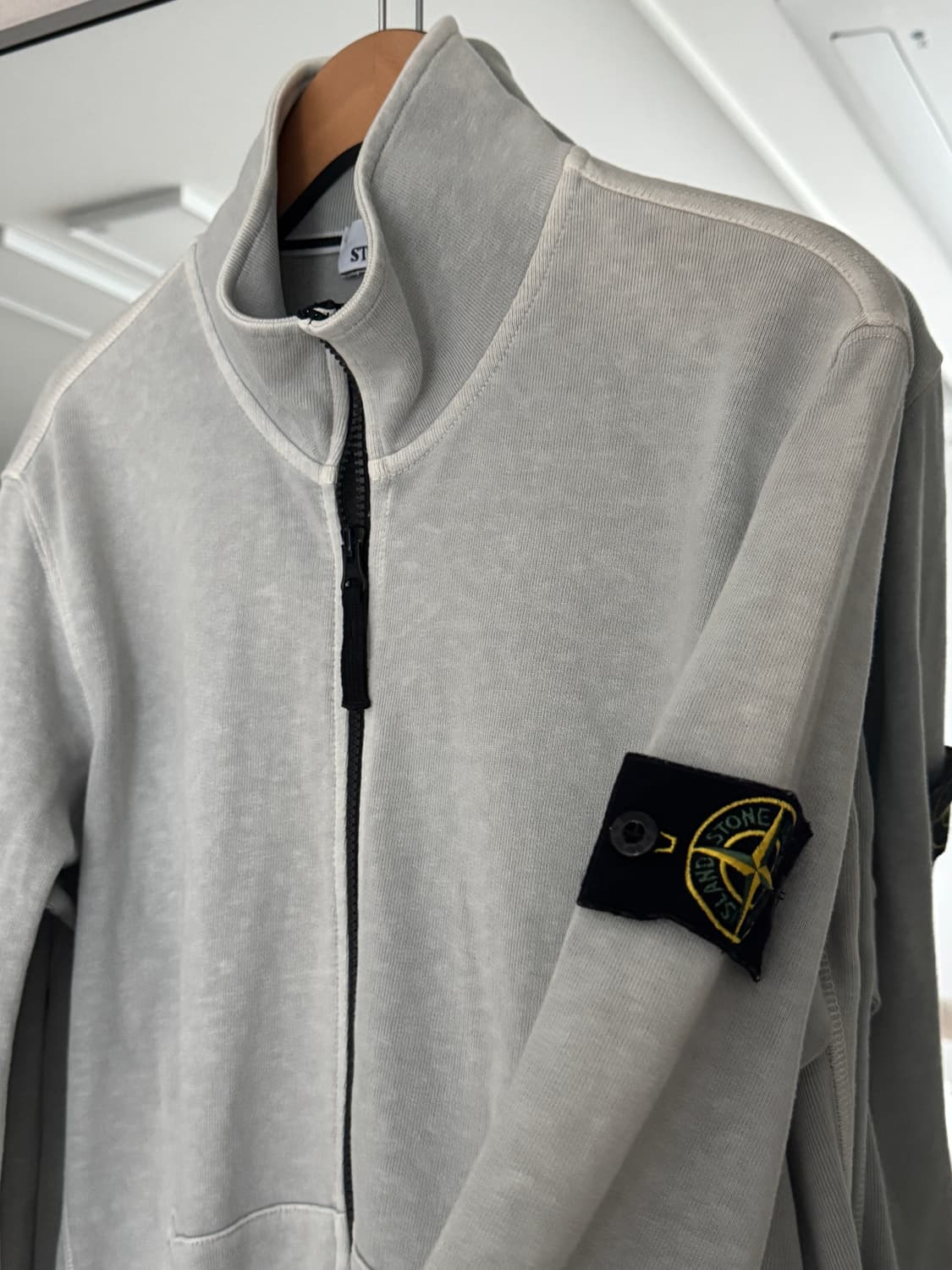 스톤아일랜드(Stone Island) 워싱 스웨트 집업 상품이미지2