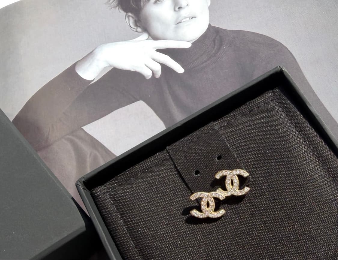 샤넬 클래식 큐빅 이어링 상품이미지2