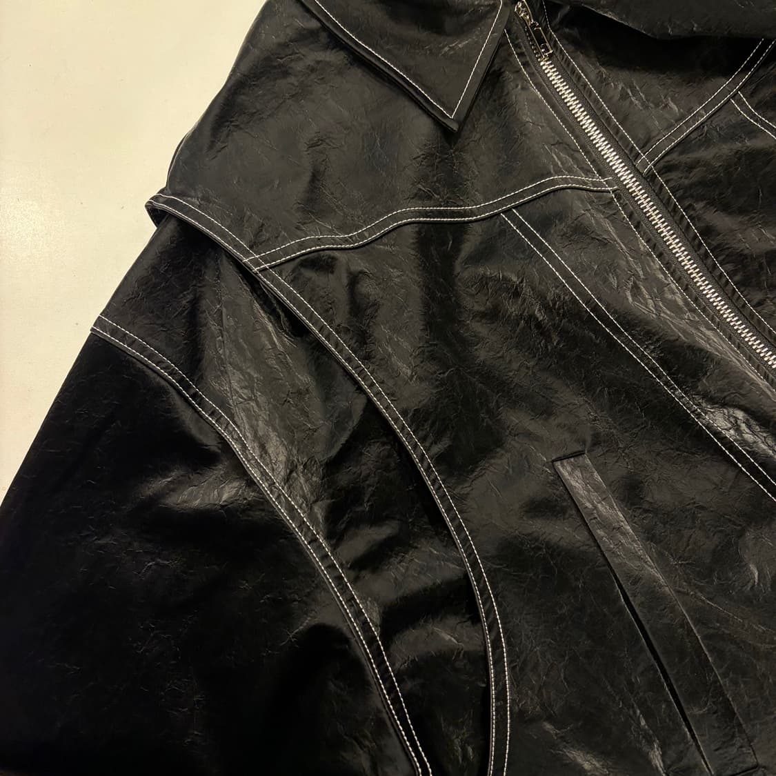 OWN 블랙 스티치 크링클 봄버 자켓 B286 상품이미지9