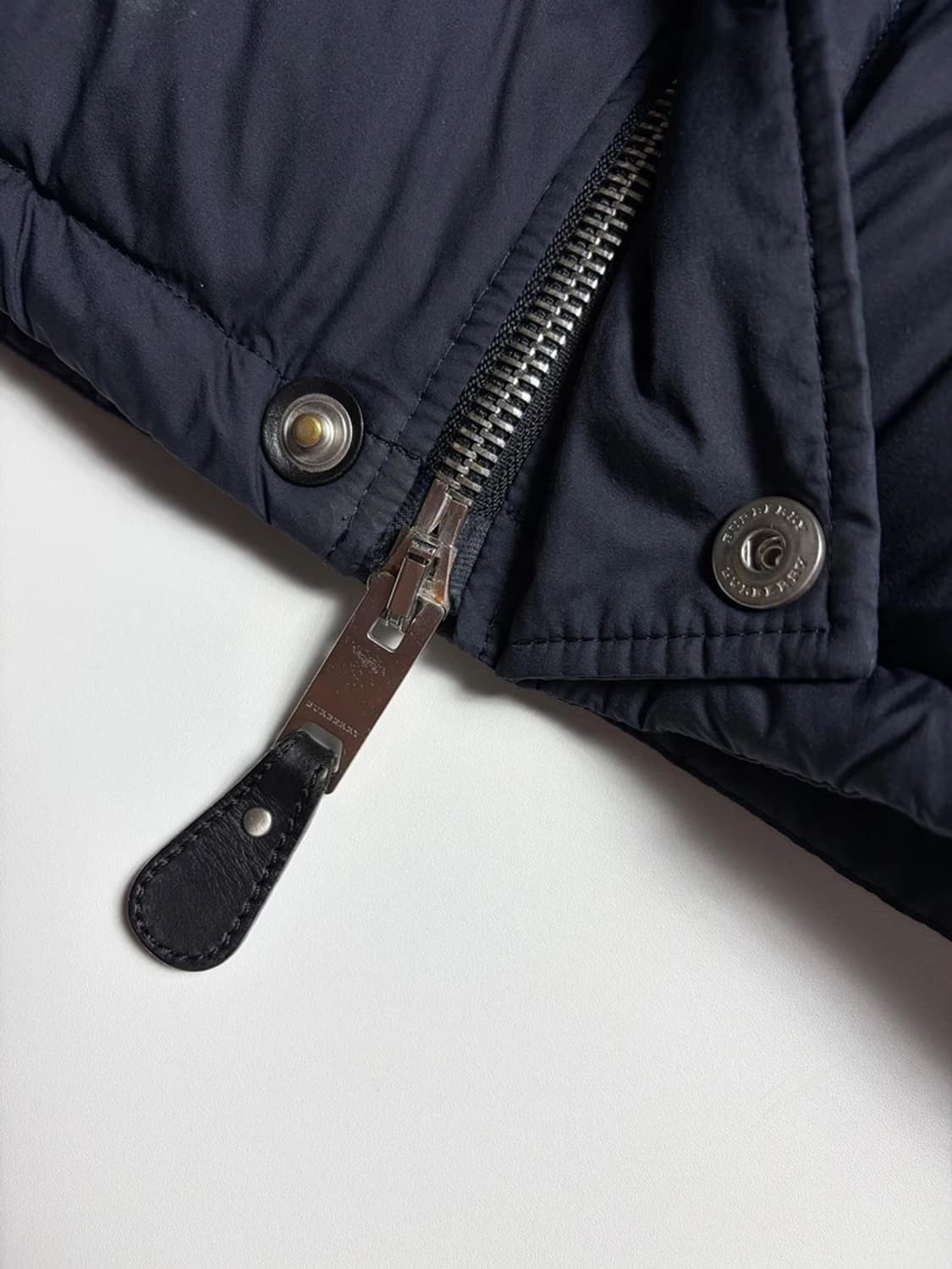 버버리 오리지널 하틀리 구스다운 푸퍼 패딩 R1330 상품이미지6