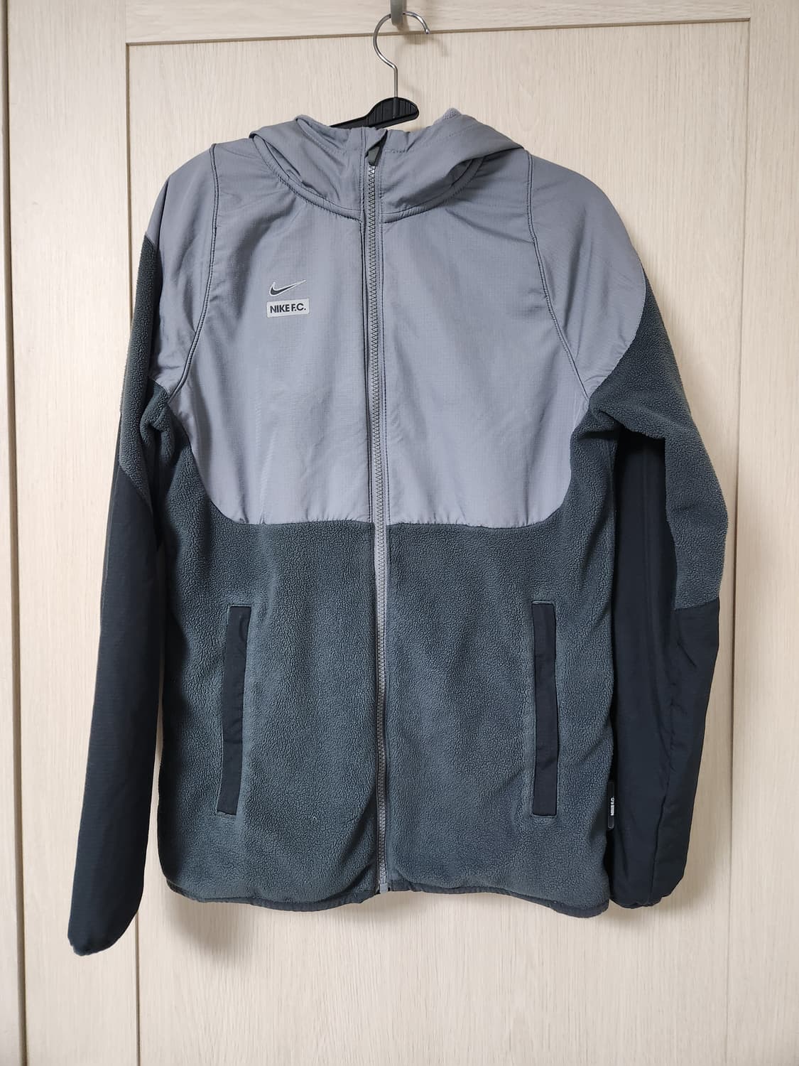 나이키 윈터 후드집업 자켓 사이즈M 상품이미지1