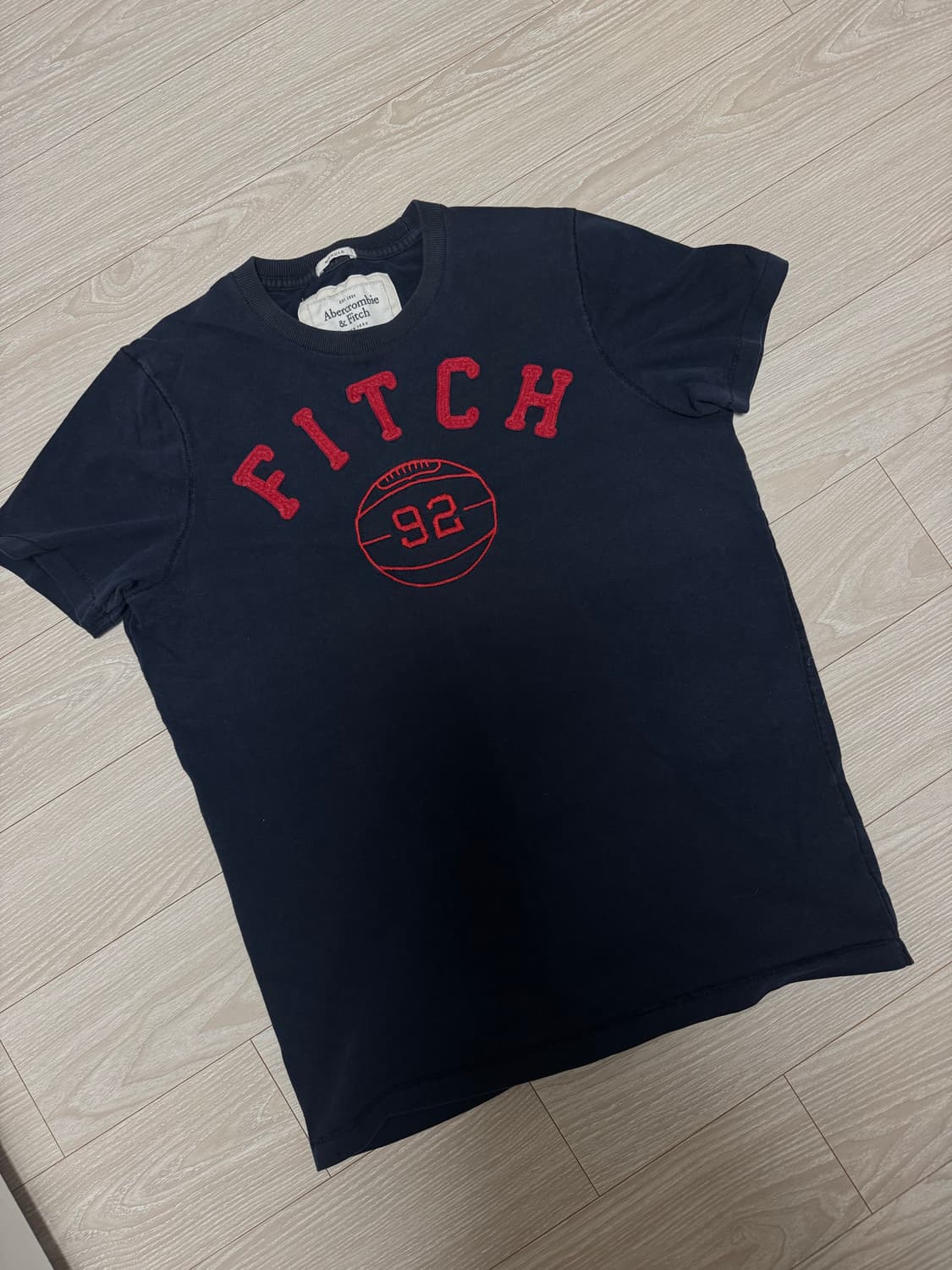 아베크롬비 피치 네이비 반팔 M 상품이미지1