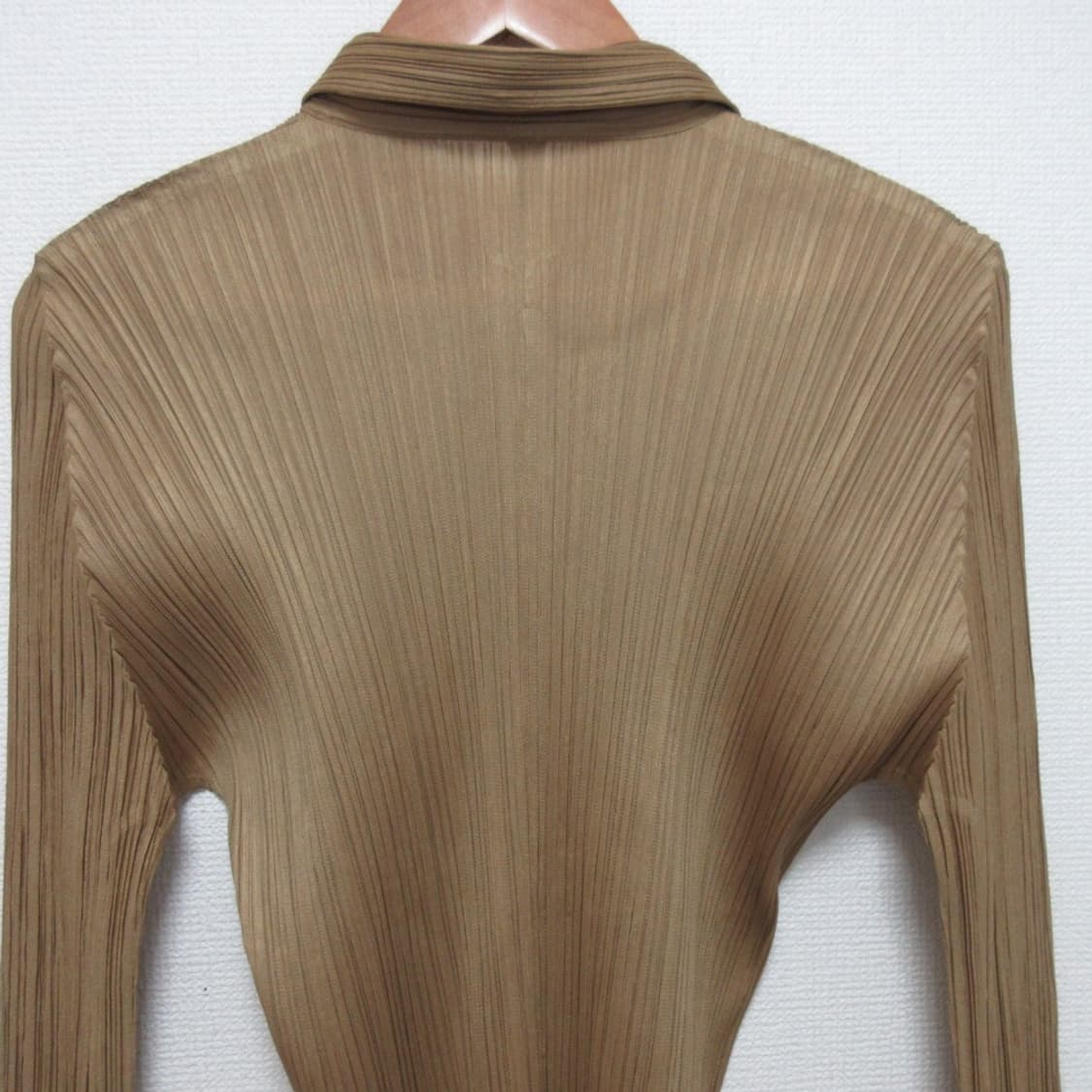 이세이미야케 플리츠 플리즈 블라우스 베이지 4 상품이미지4