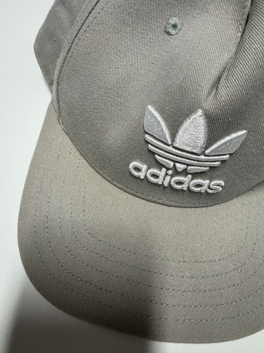 아디다스 오리지널 클래식 볼캡 모자 베이지 상품이미지2