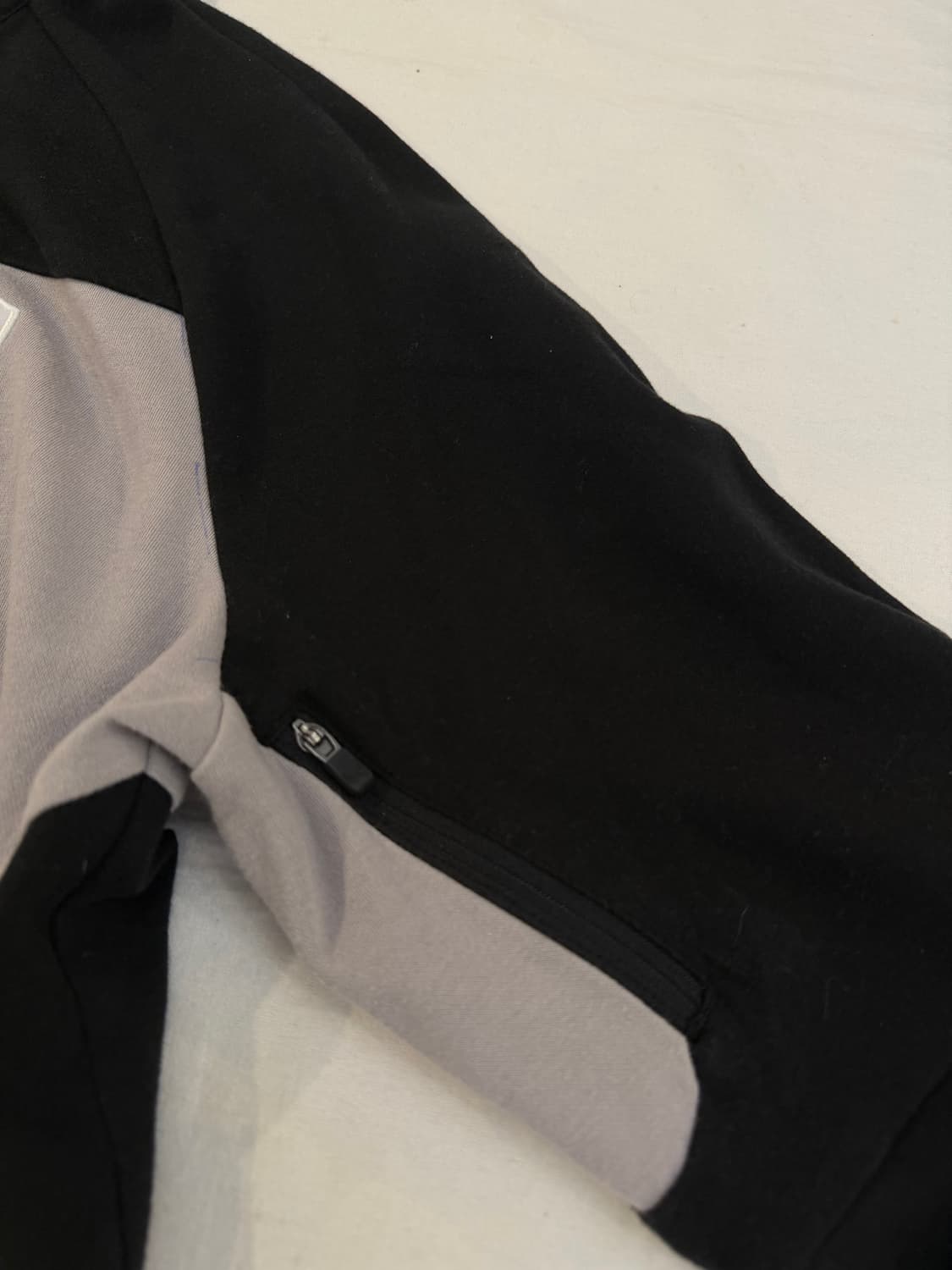 푸마 21-22 수원삼성 코튼 트랙탑 져지 그레이 블랙 상품이미지4