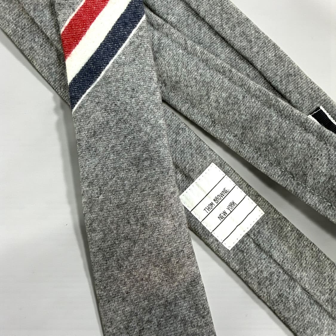 톰브라운 삼선 캐시미어 블렌딩 넥타이 상품이미지5