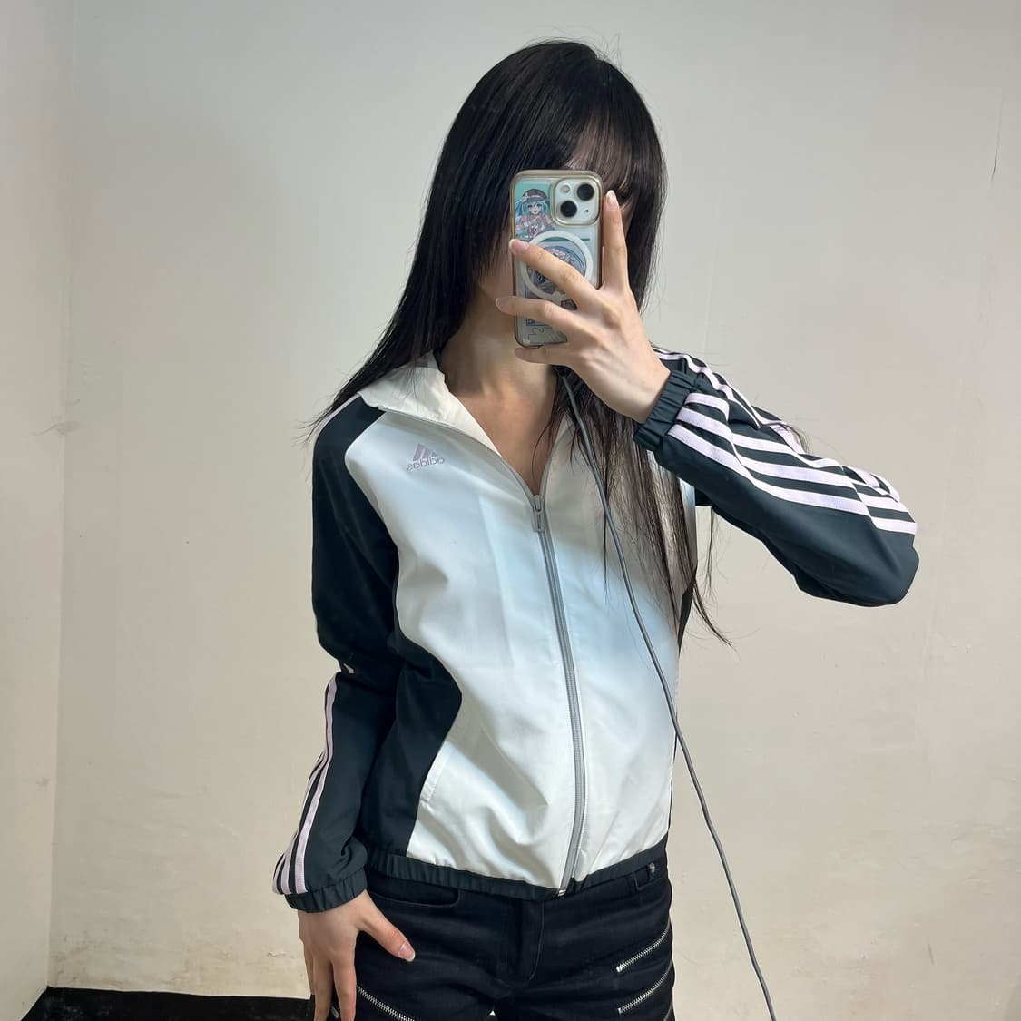 Adidas charcoal pink  windbreaker 상품이미지2
