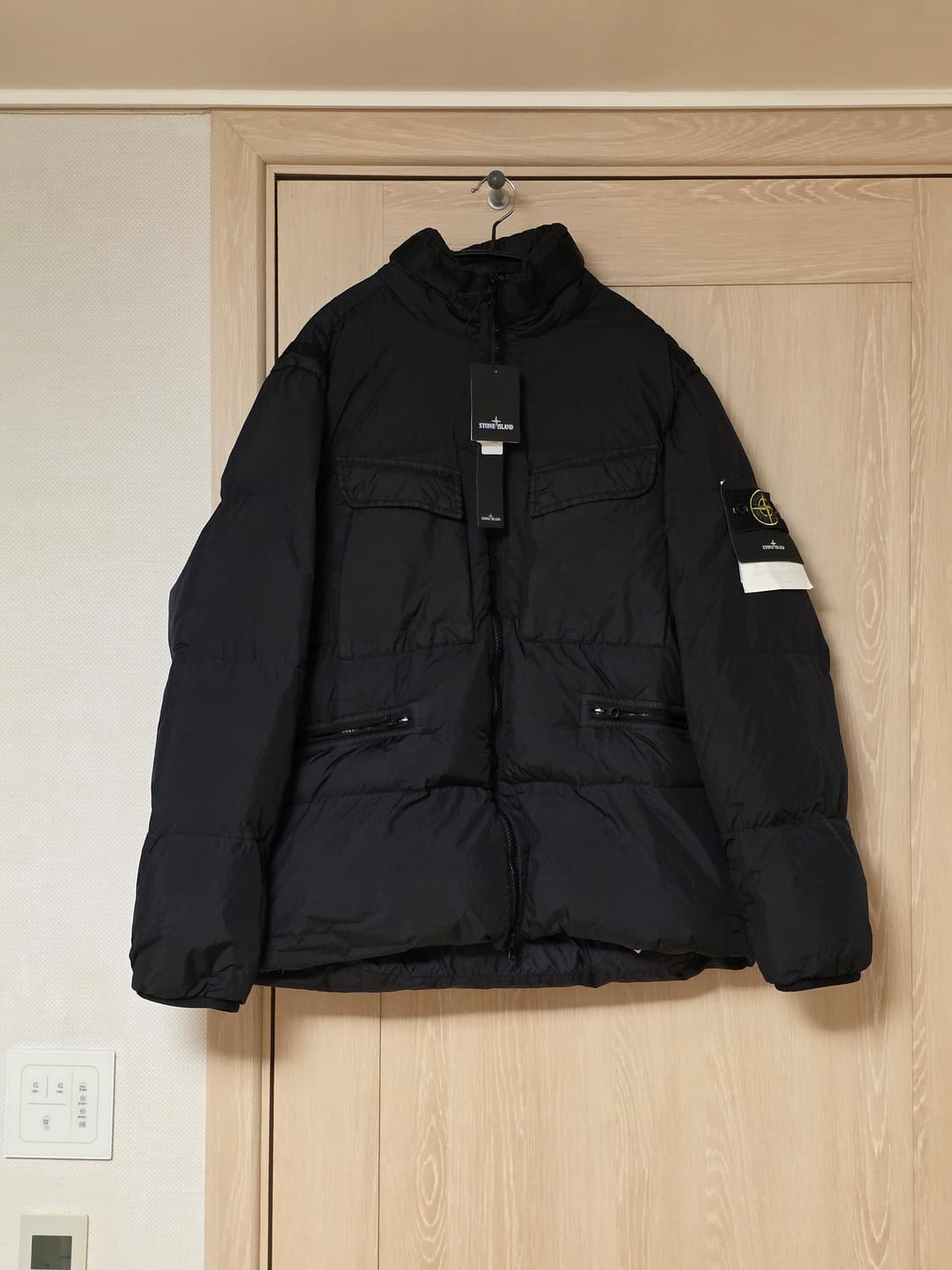 [L] 22FW 스톤아일랜드 크링클랩스 논 후드 다운 패딩 상품이미지1