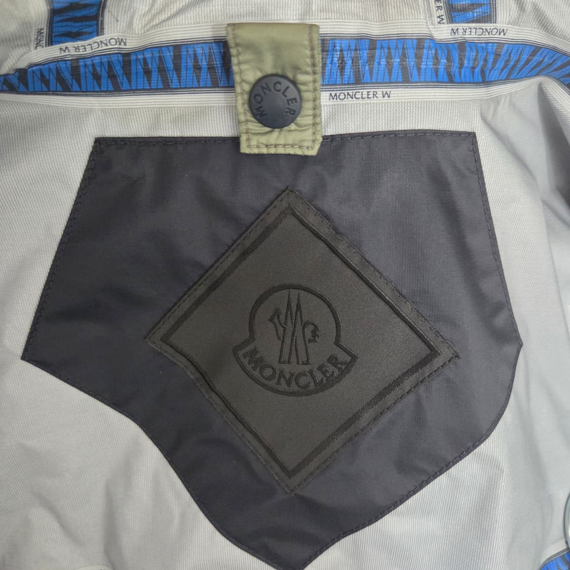 몽클레어W 바람막이 4사이즈. 유일 매물 상품이미지4