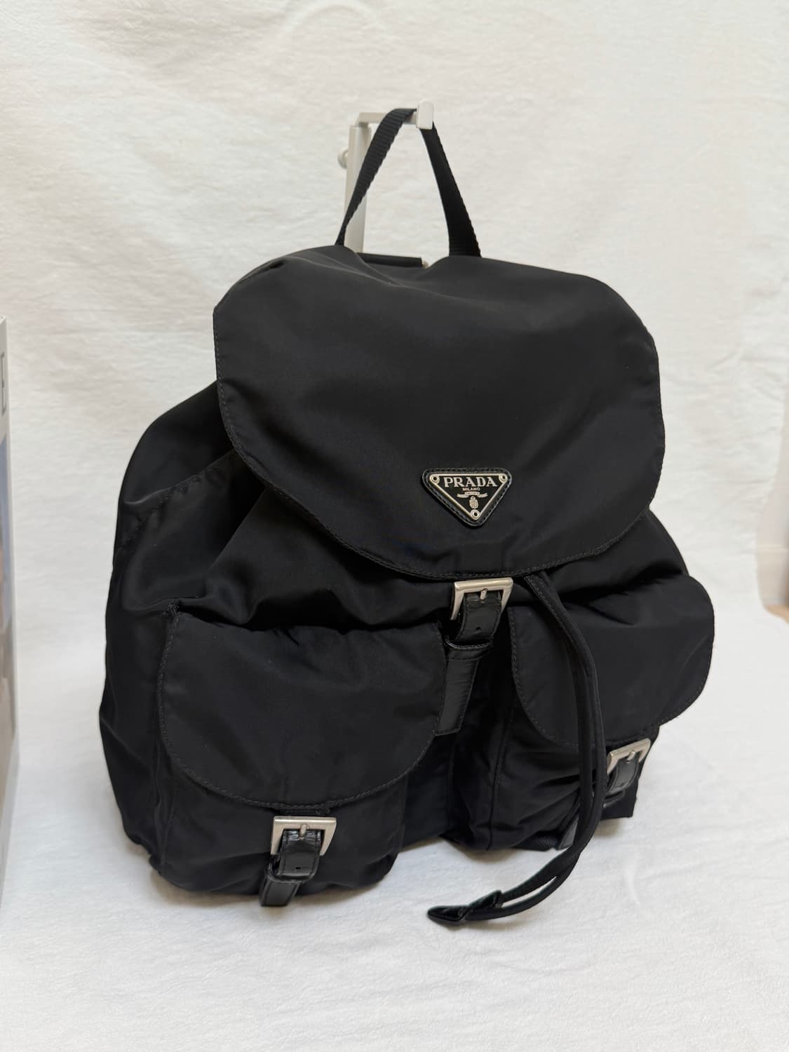 정품 프라다 포코노 나일론 미디움 백팩 블랙 상품이미지4