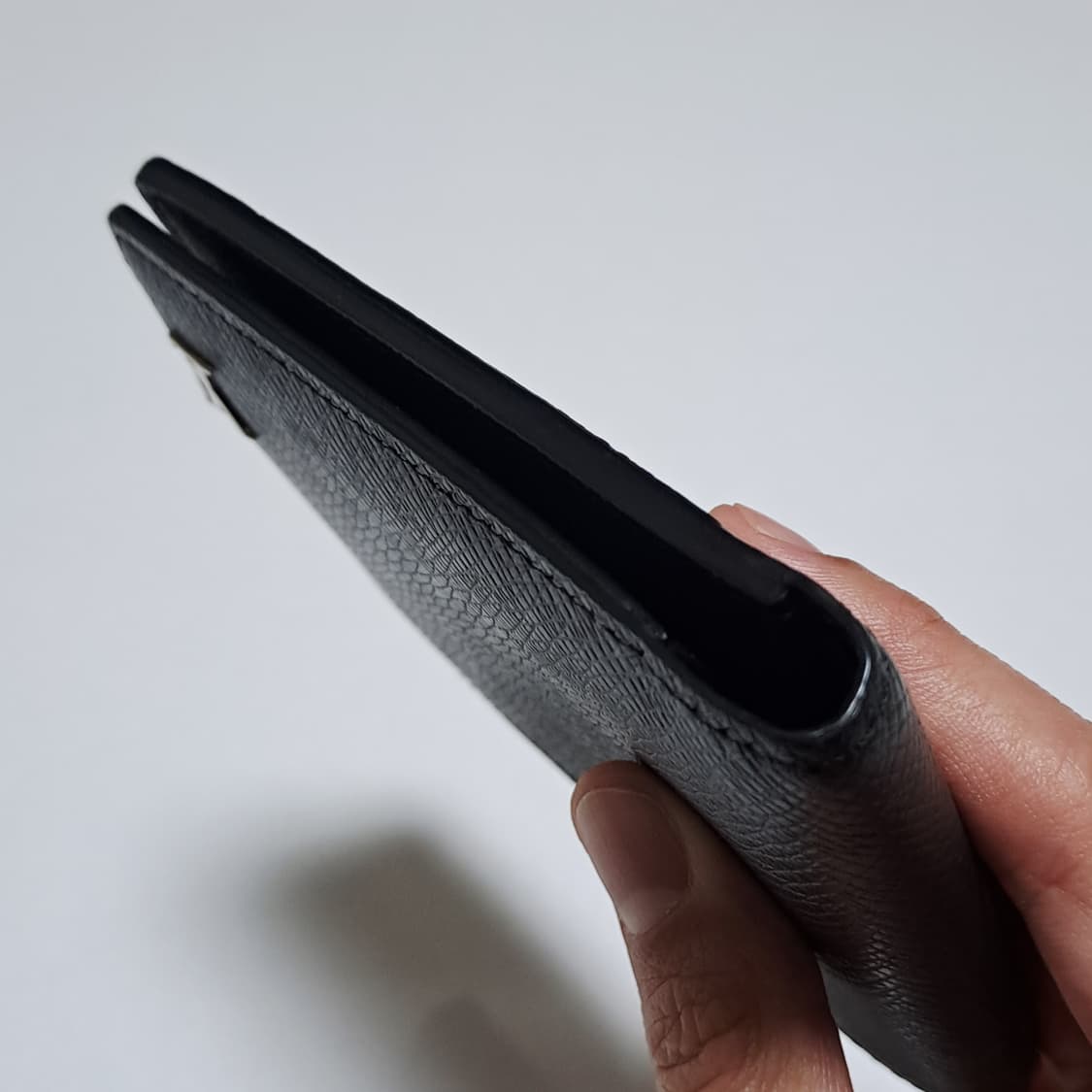 [100%/정품] 루이비통 멀티플 타이가 블랙 반지갑, 루이비통지갑 상품이미지8