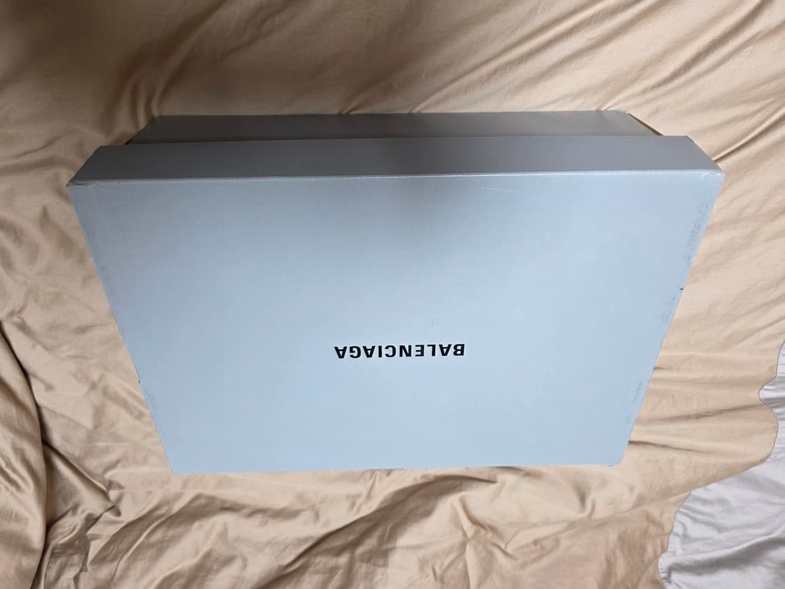 발렌시아가 뉴러너 버건디 40 상품이미지1