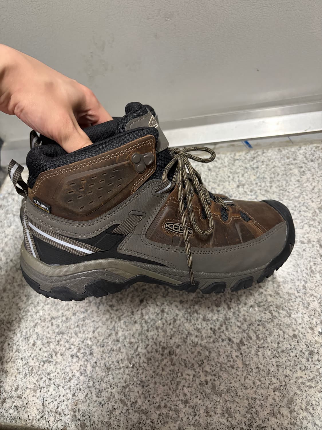 270 keen 킨 타기3 트래킹화 등산화 상품이미지2